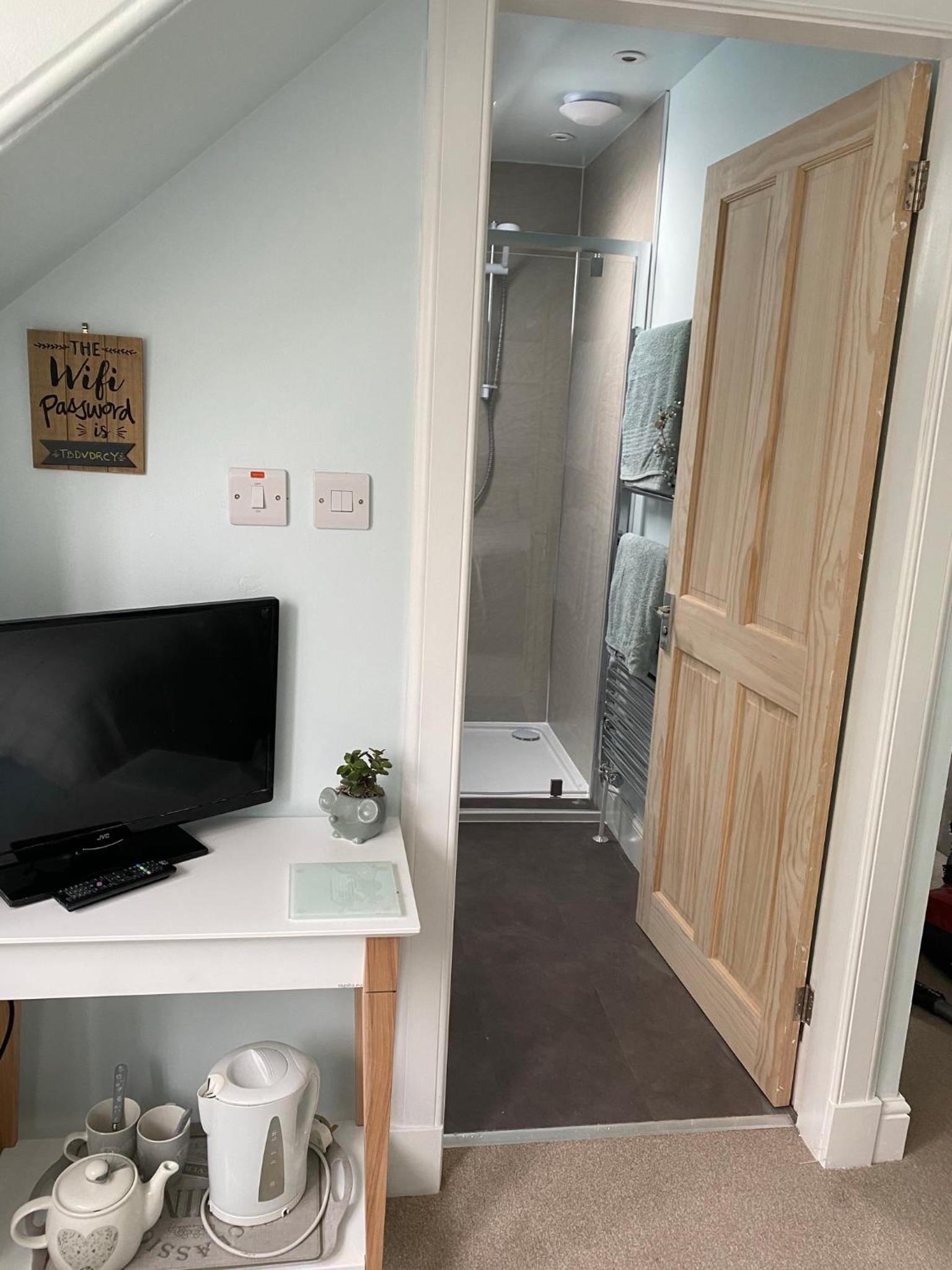 Double Room - Photo 2