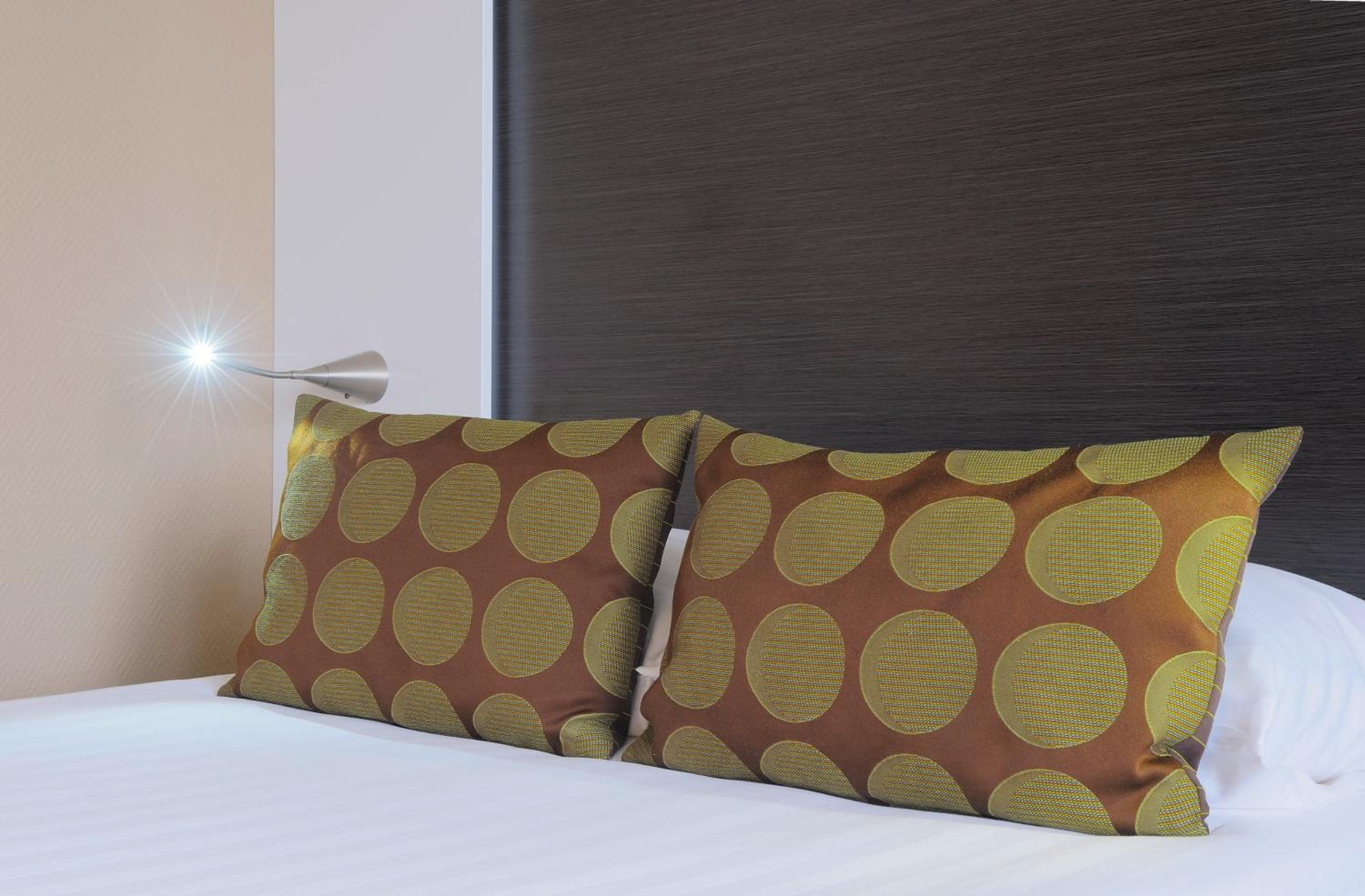 Standard Twin Room - Photo 3