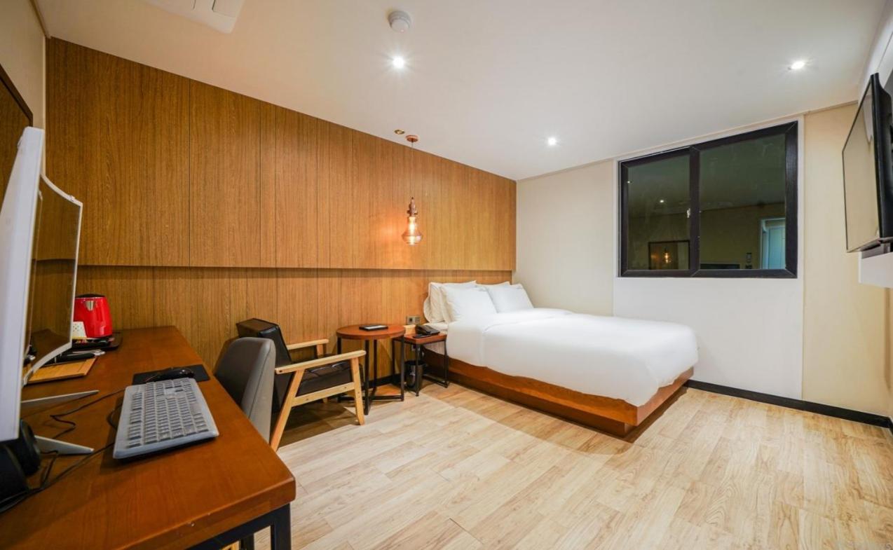 Deluxe Double Room - Photo 1