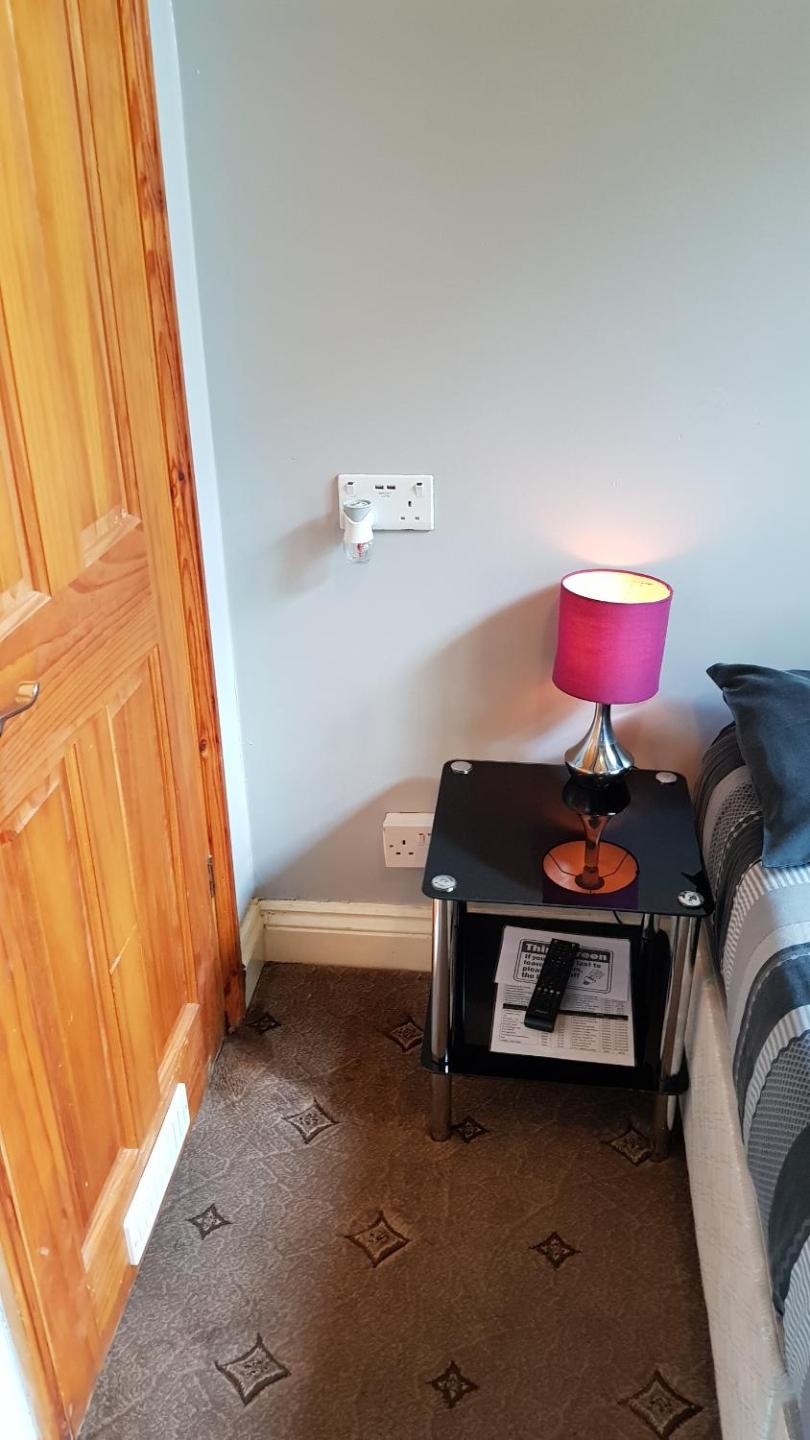 Double Room with Private Bathroom photo 1