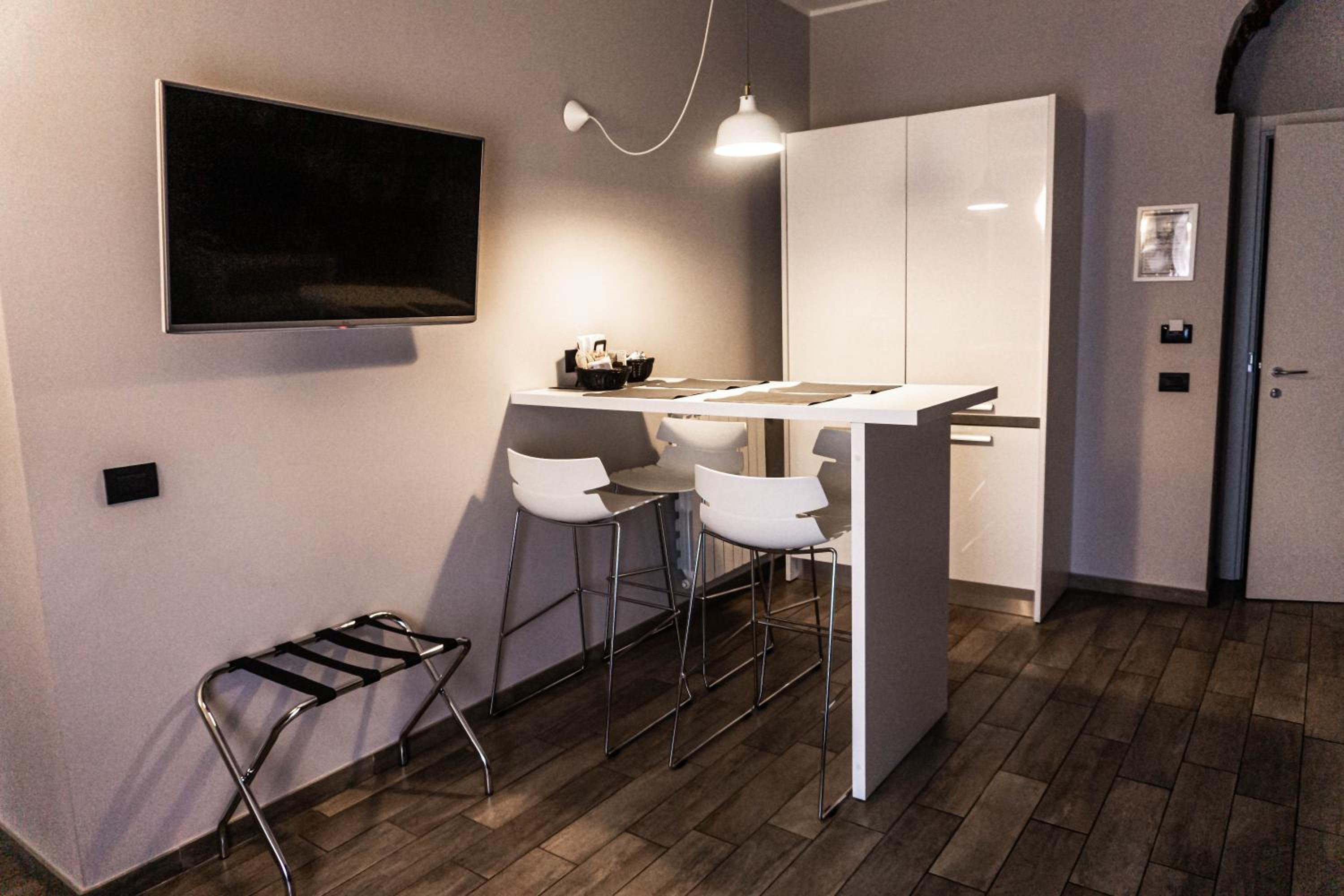 Studio (3 Adults)