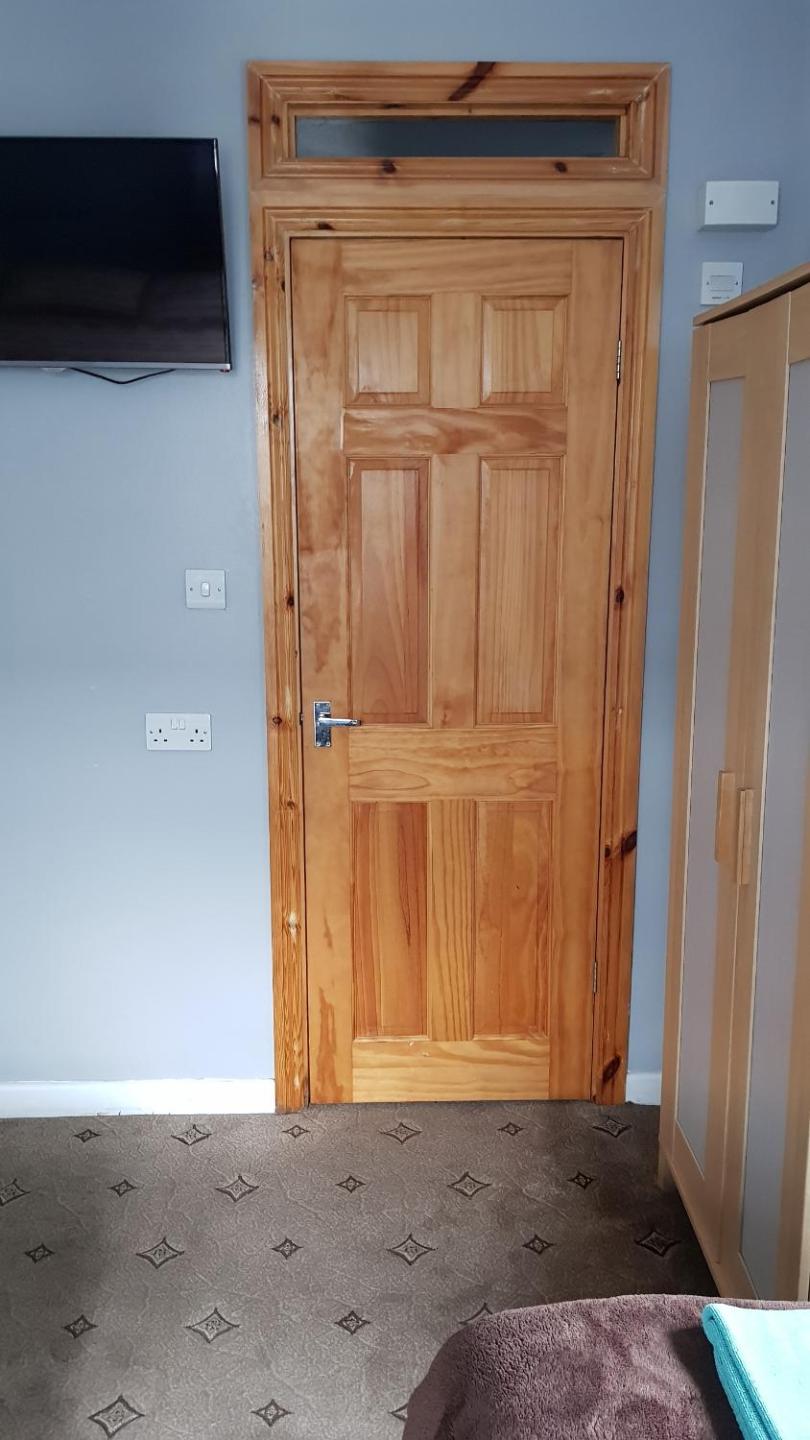 Triple Room with Bathroom photo 2