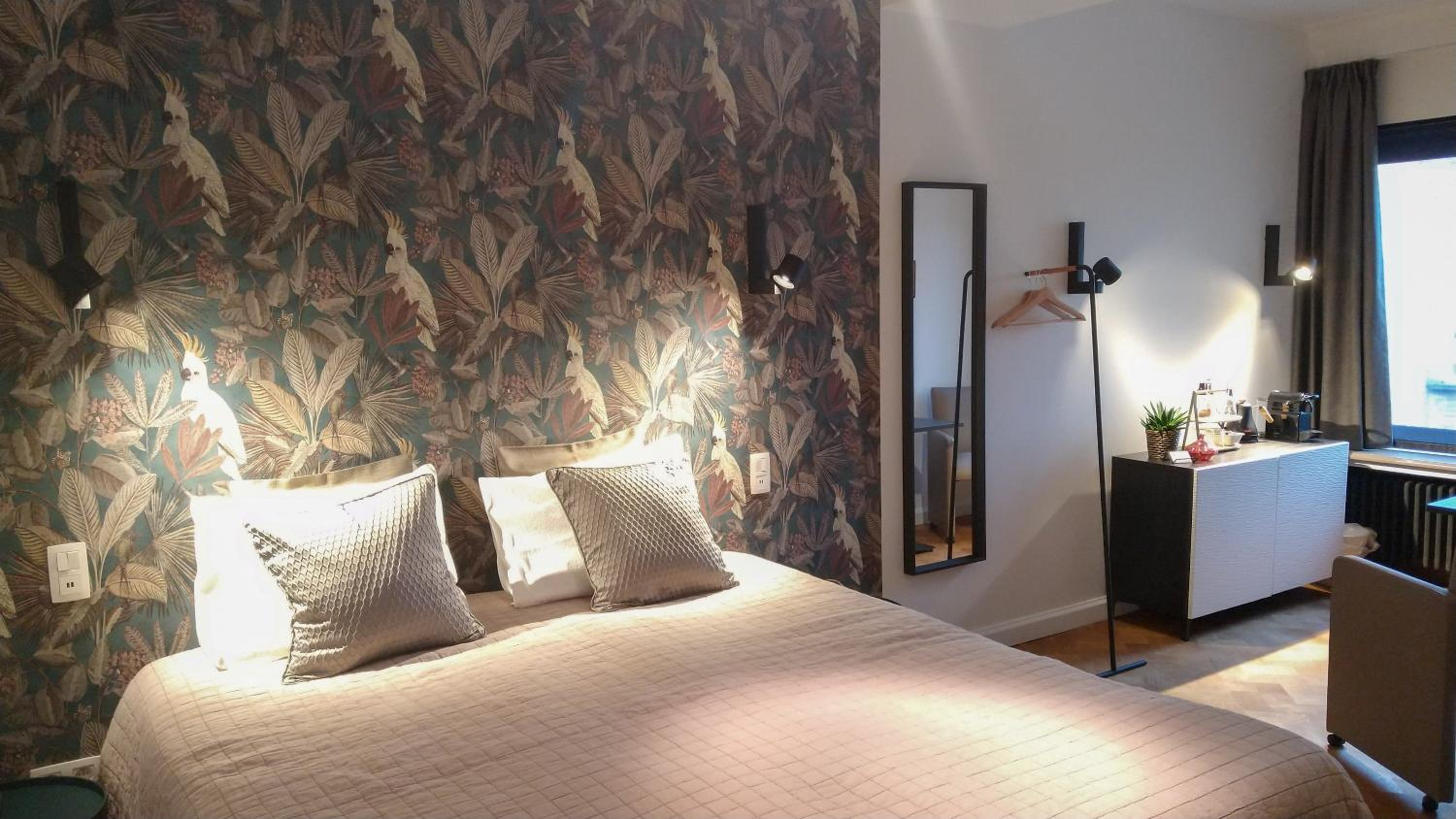 Deluxe King Room photo 3