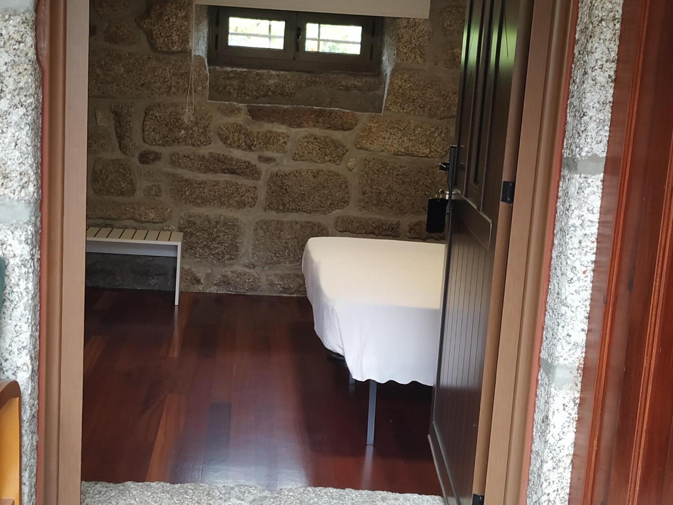 Economy Double Room photo 1