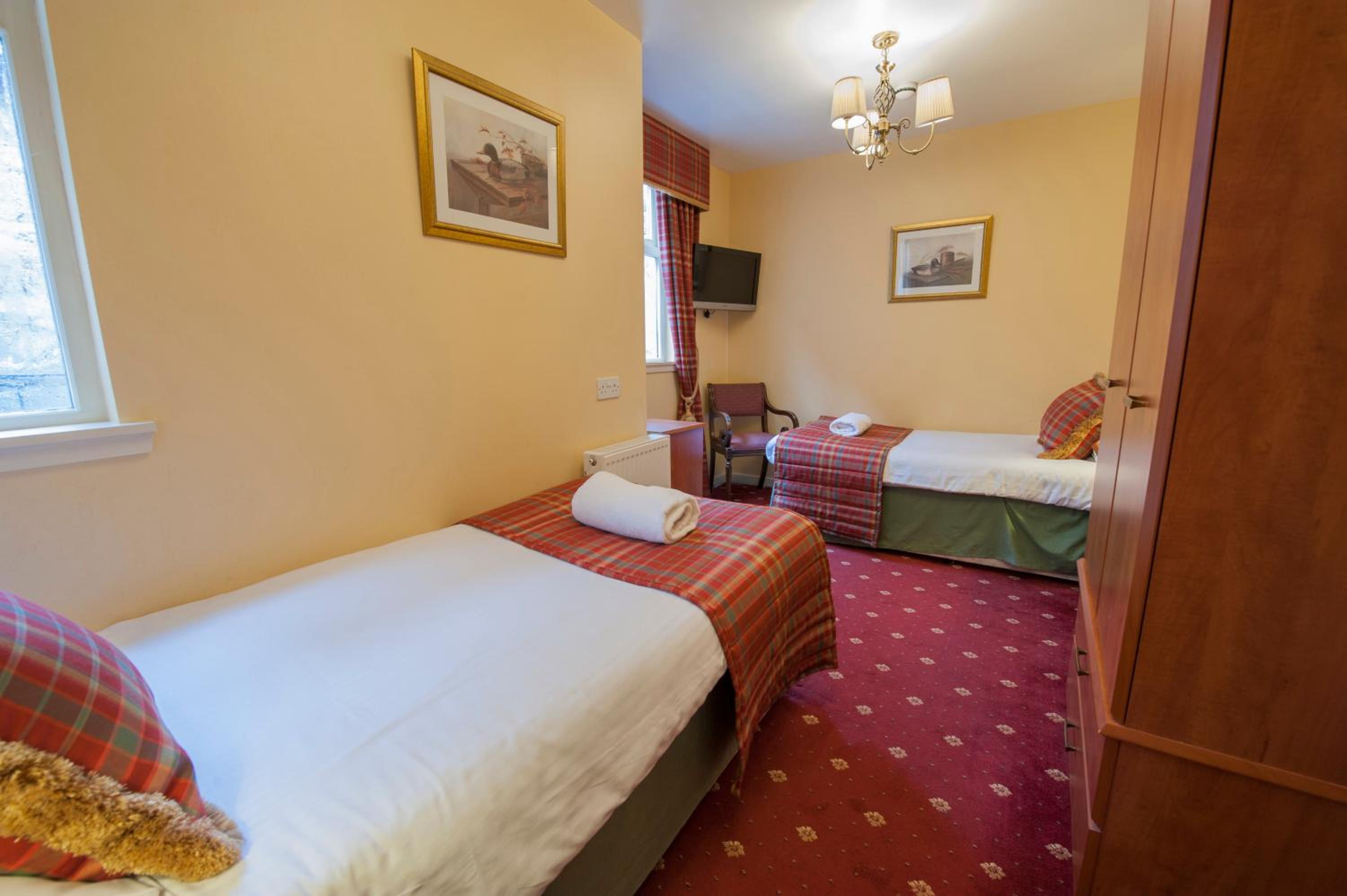 Standard Twin Room - Photo 1