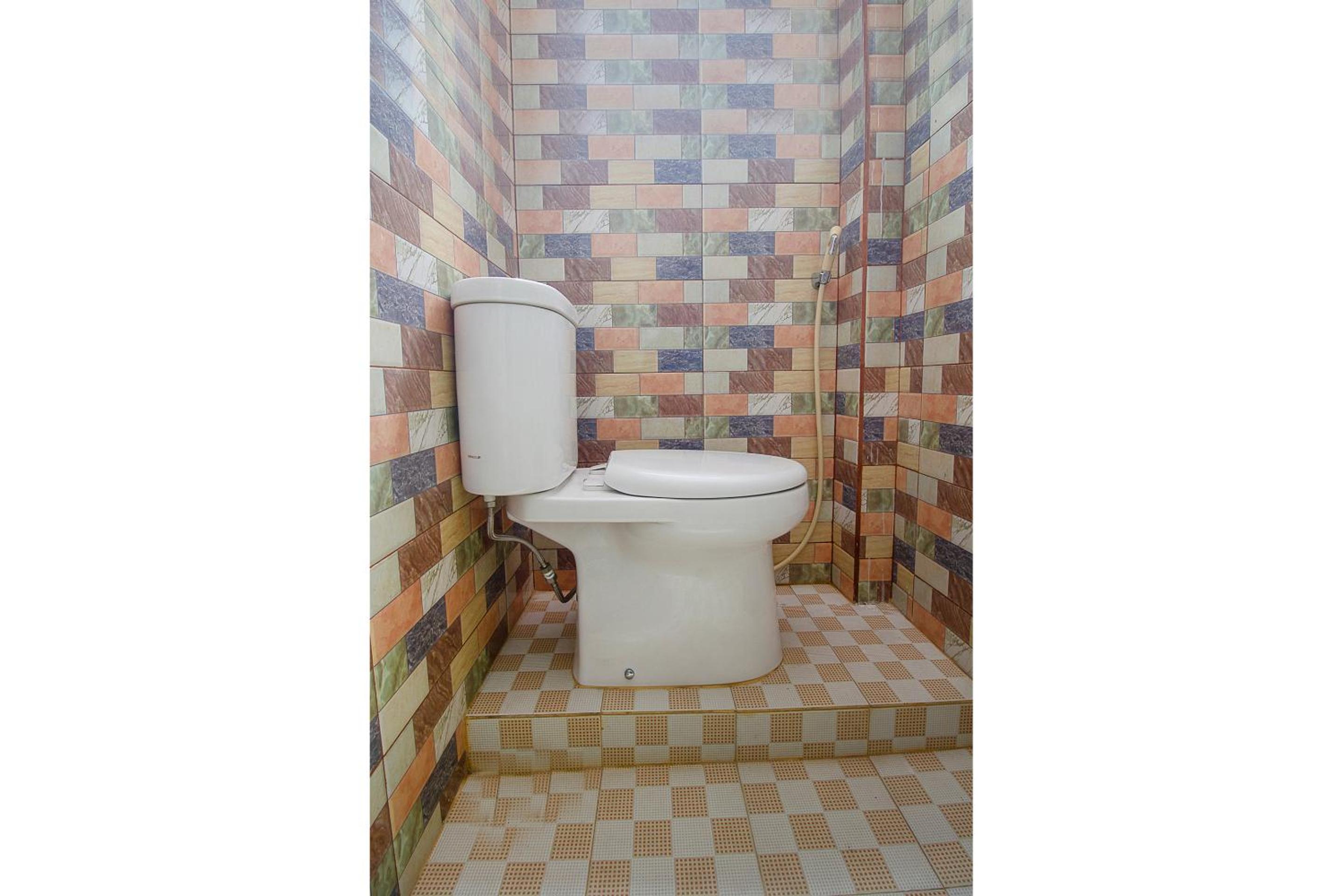 Standard Double Room - Photo 9