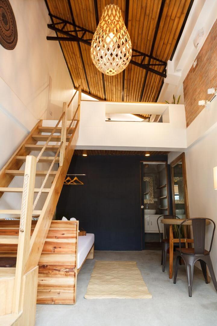 Loft Room photo 1