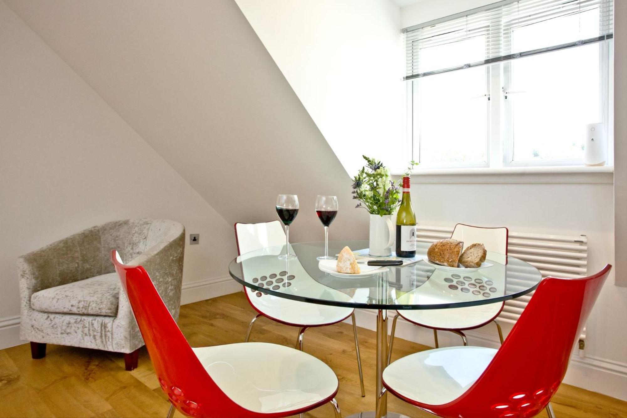 One-Bedroom Apartment photo 3