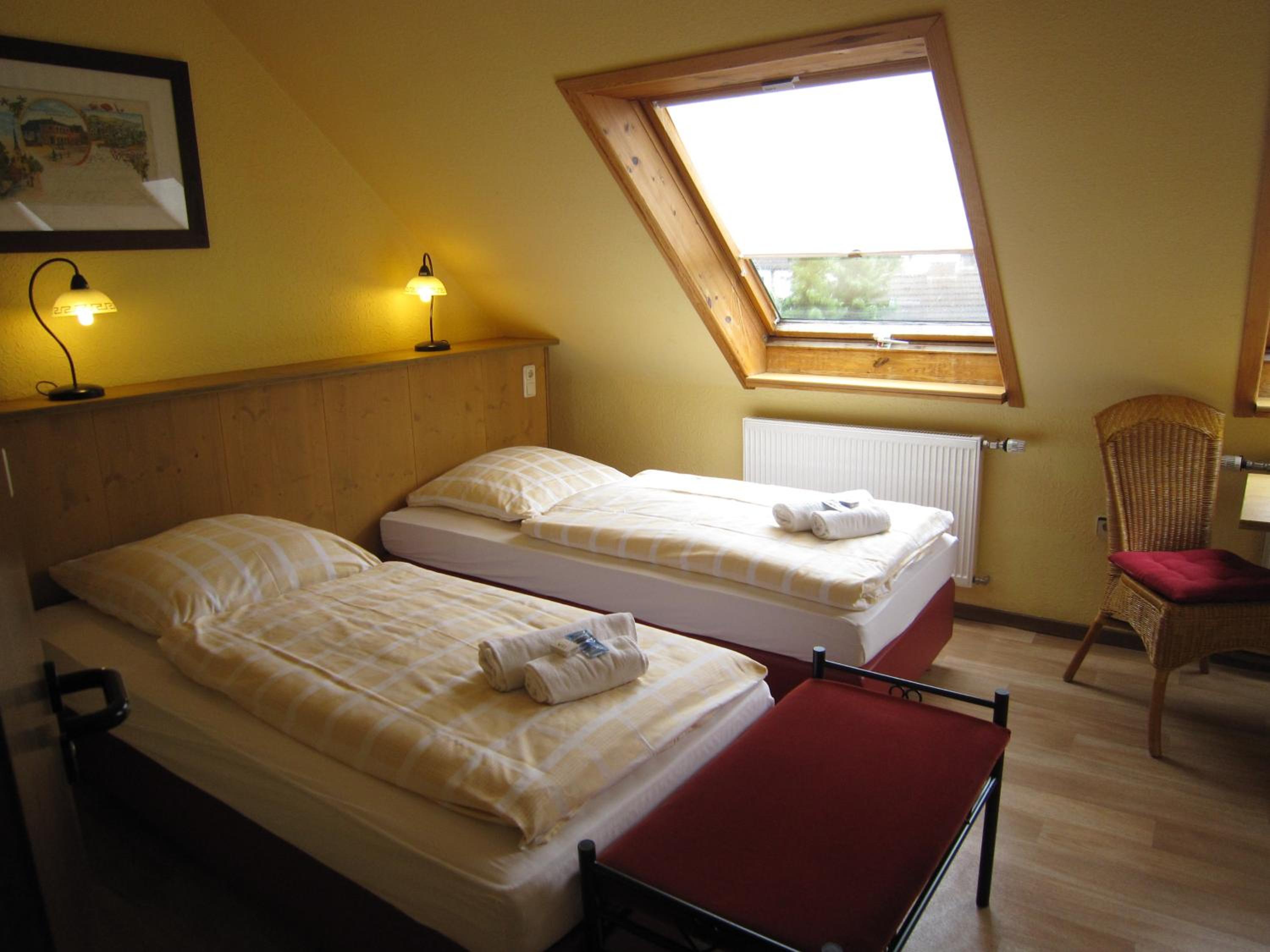 Single Room with Private Bathroom photo 1