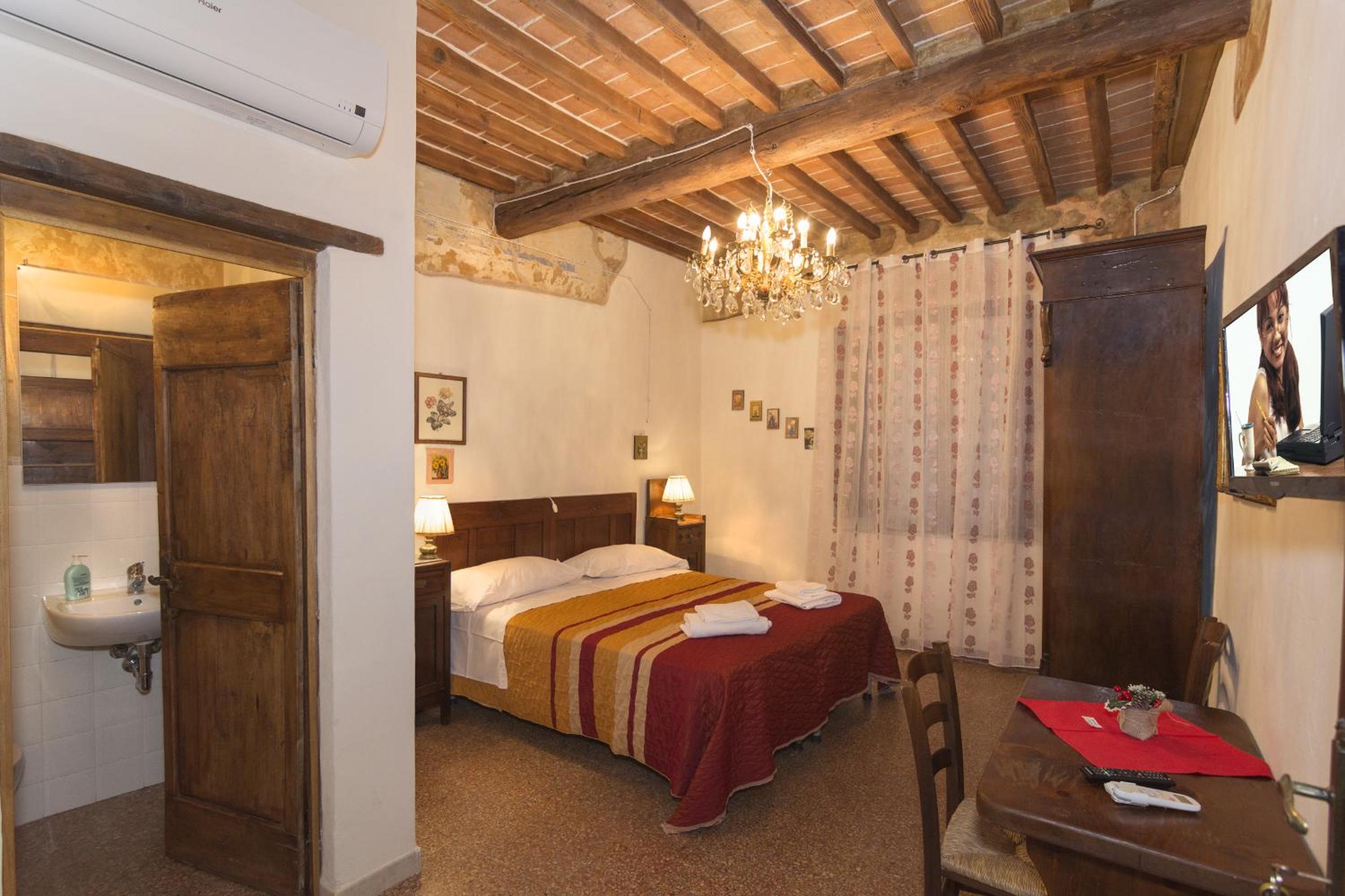 Double Room - Photo 1