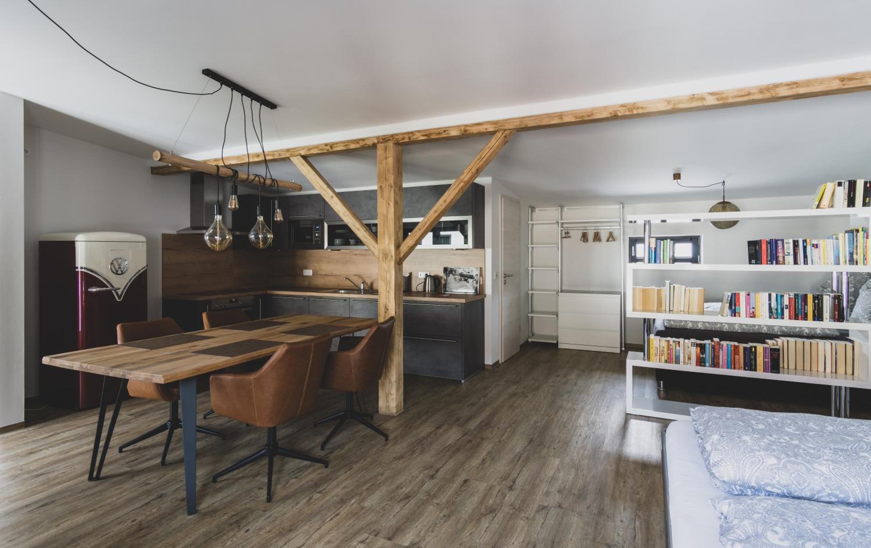 One-Bedroom Apartment - Photo 16