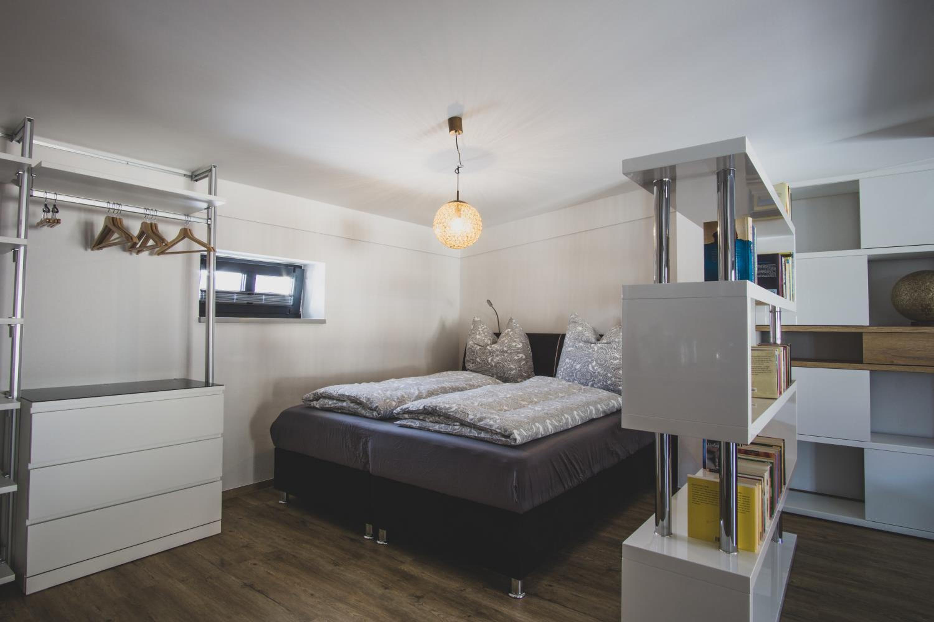 One-Bedroom Apartment - Photo 4