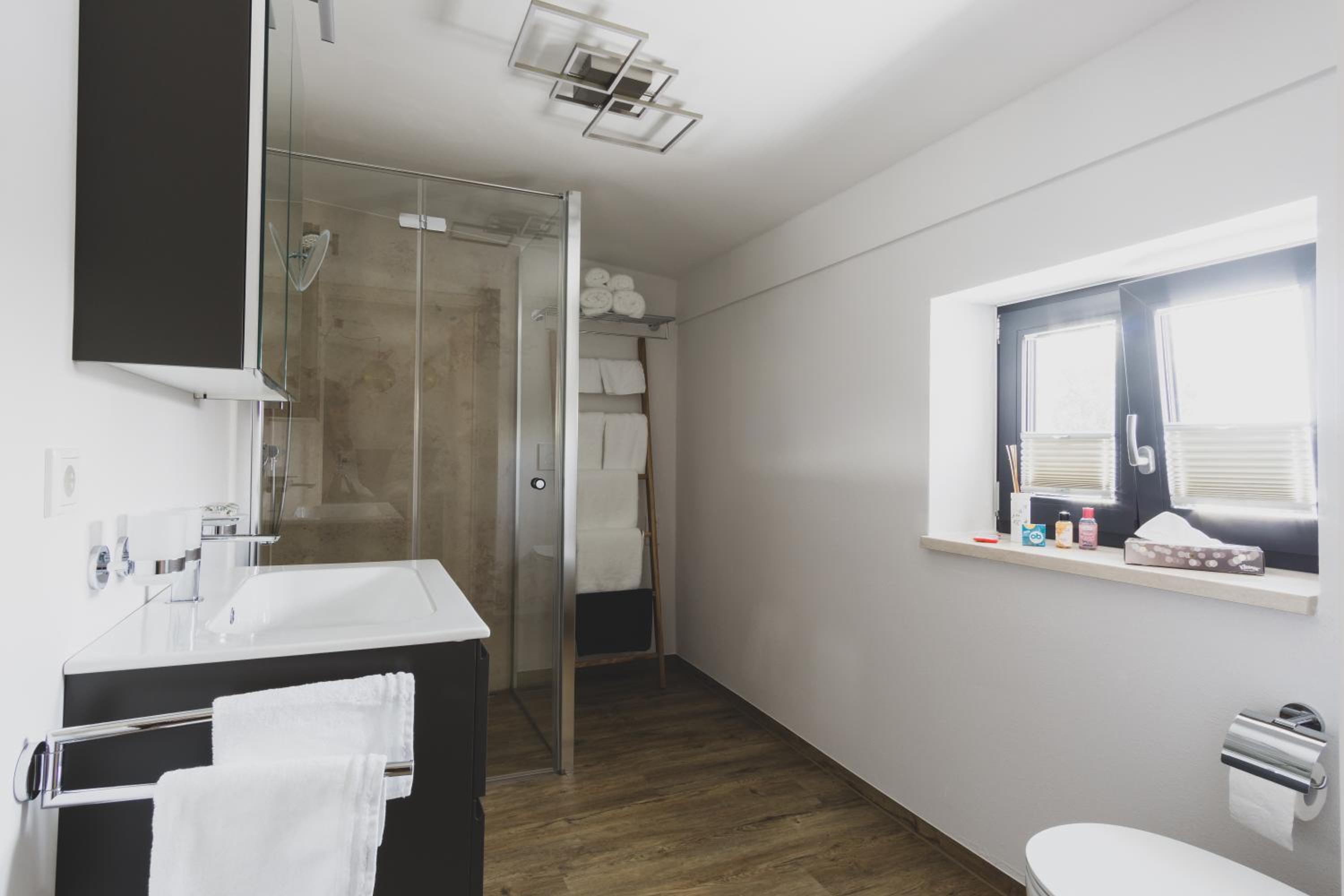 One-Bedroom Apartment - Photo 6