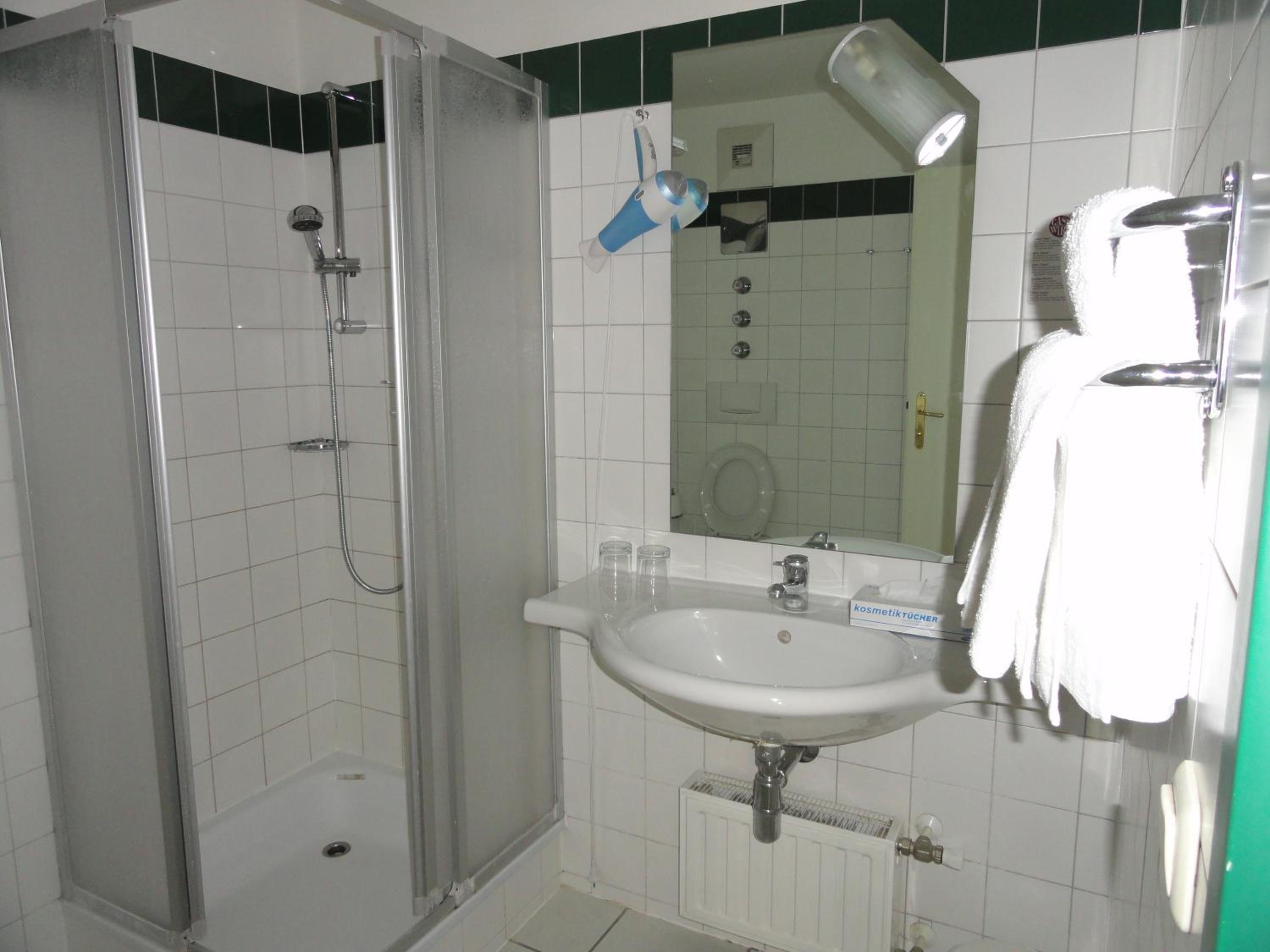 Single Room photo 2