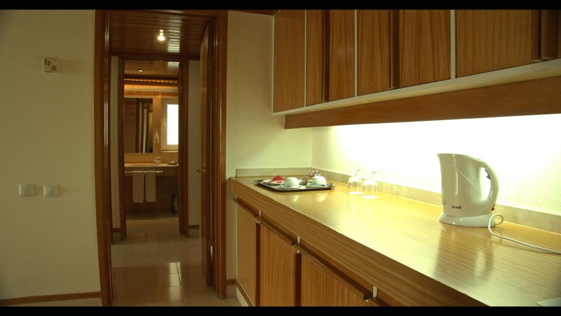 Standard Suite (2 Adults) - Photo 13