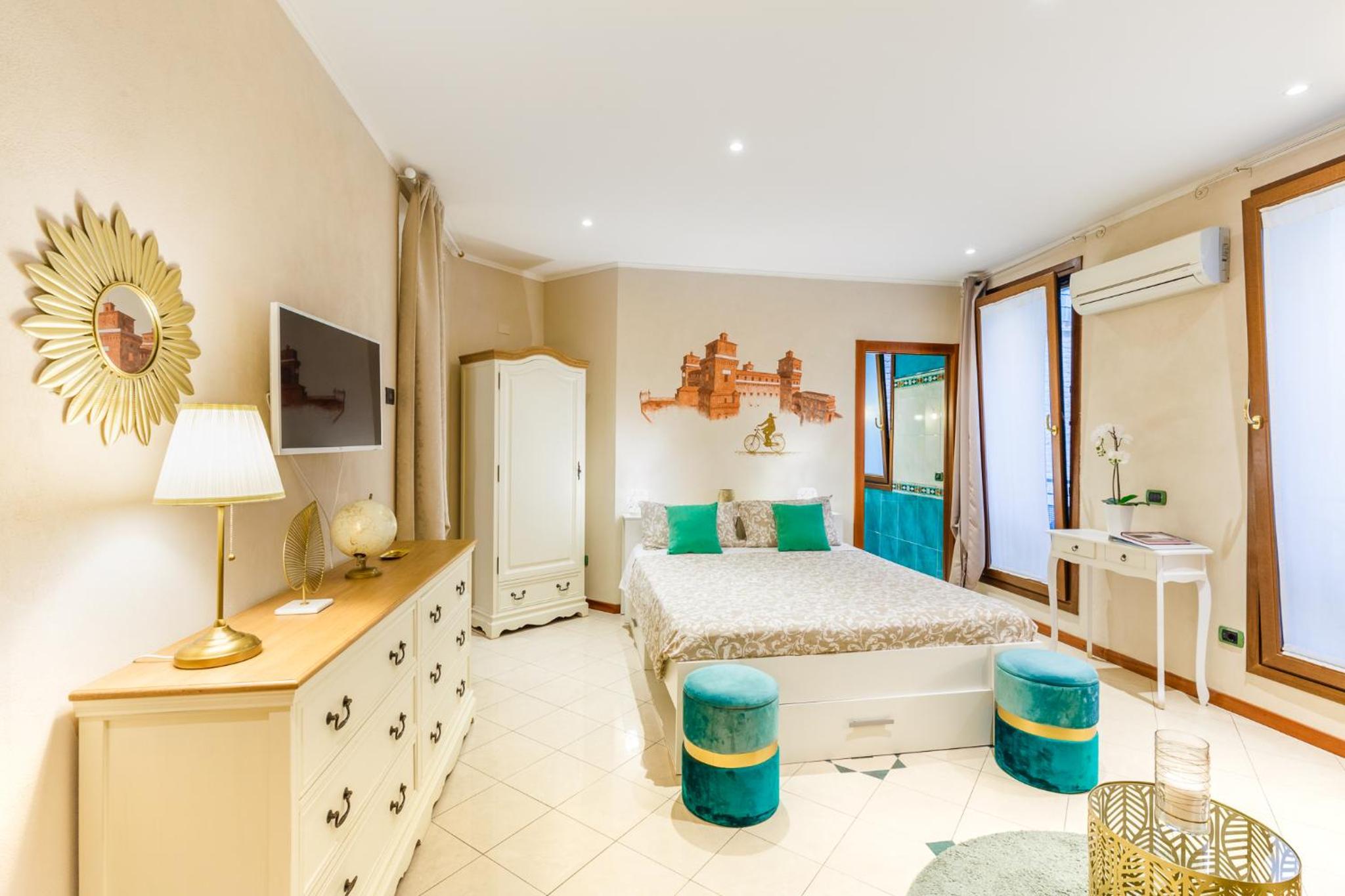 Deluxe Apartment
