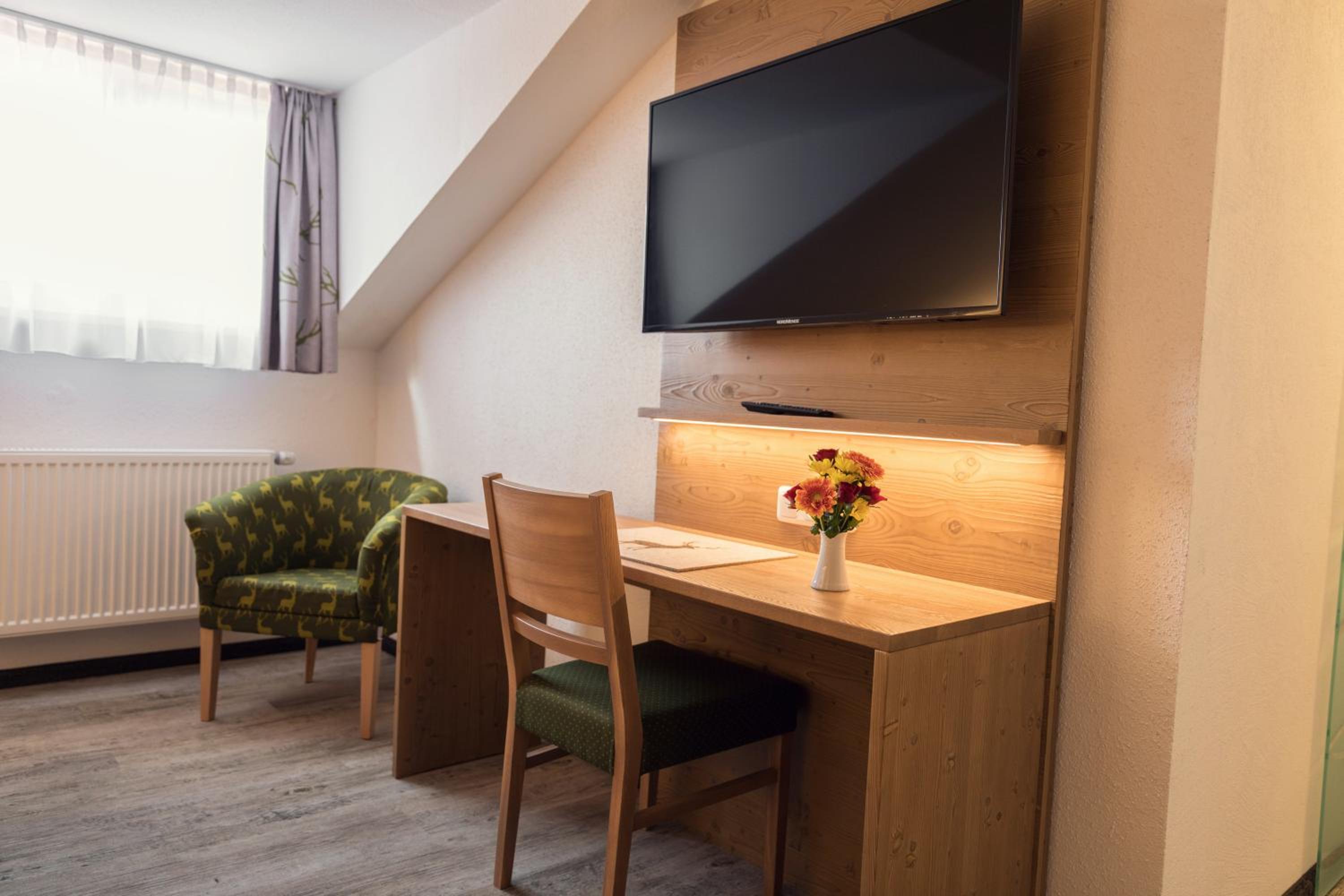 Double or Twin Room with Balcony photo 2