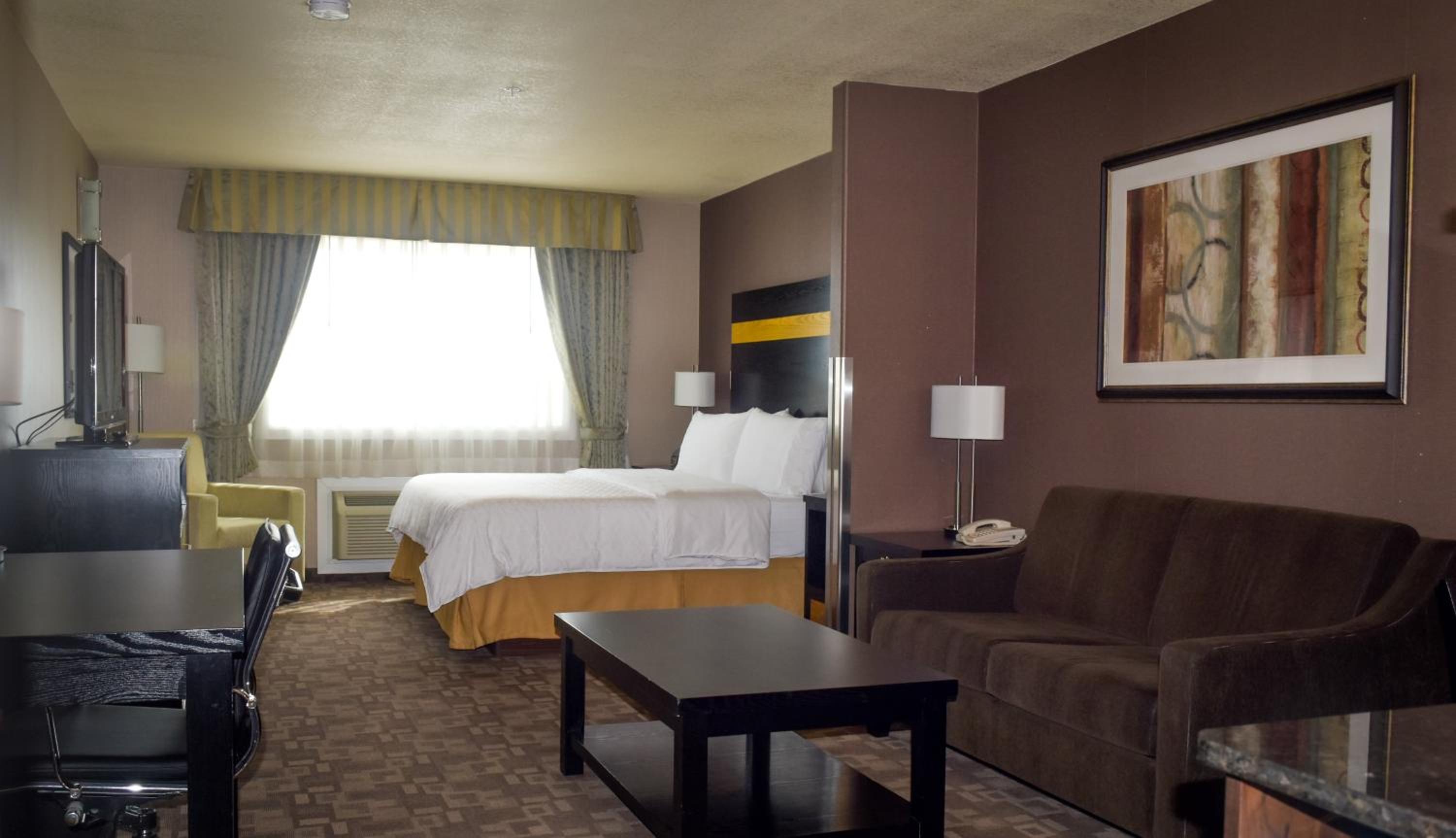 King Suite With Sofa Bed photo 1