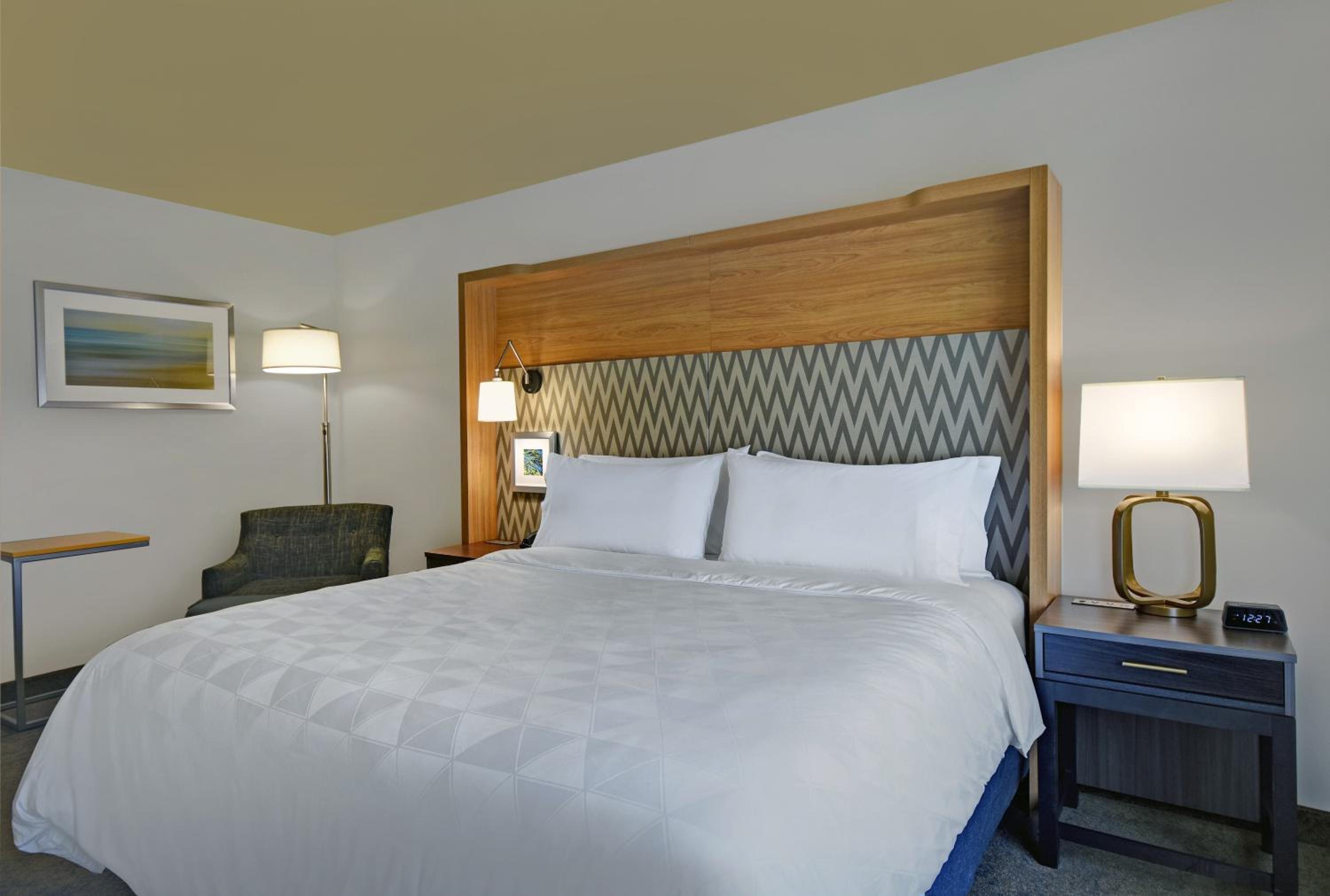 Standard King Room - Photo 1