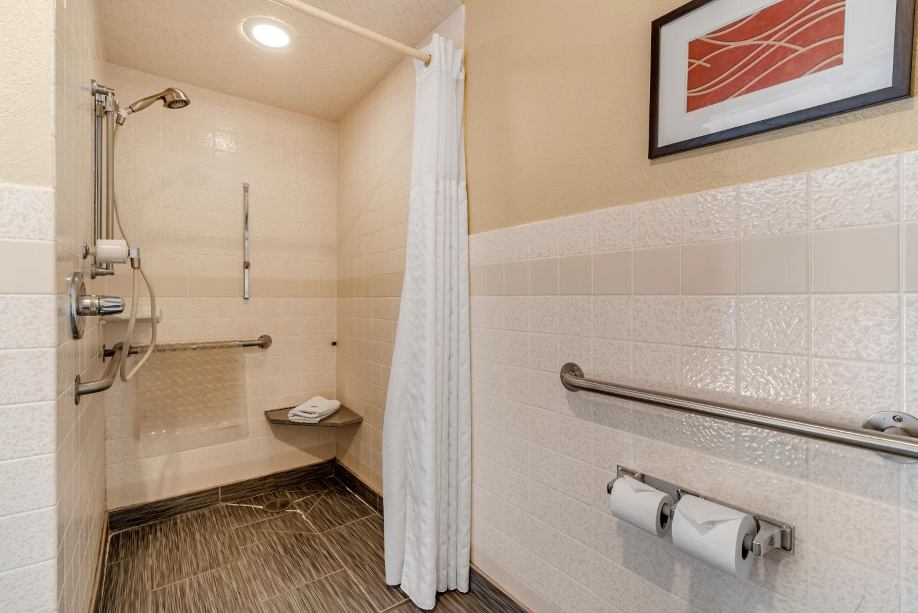 King Room - Disability Access/Non-Smoking - Photo 2