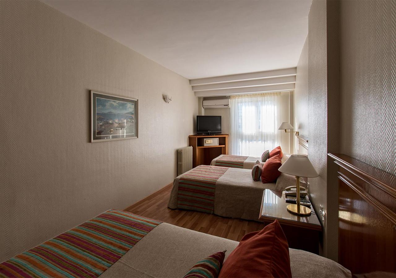 Executive Triple Room