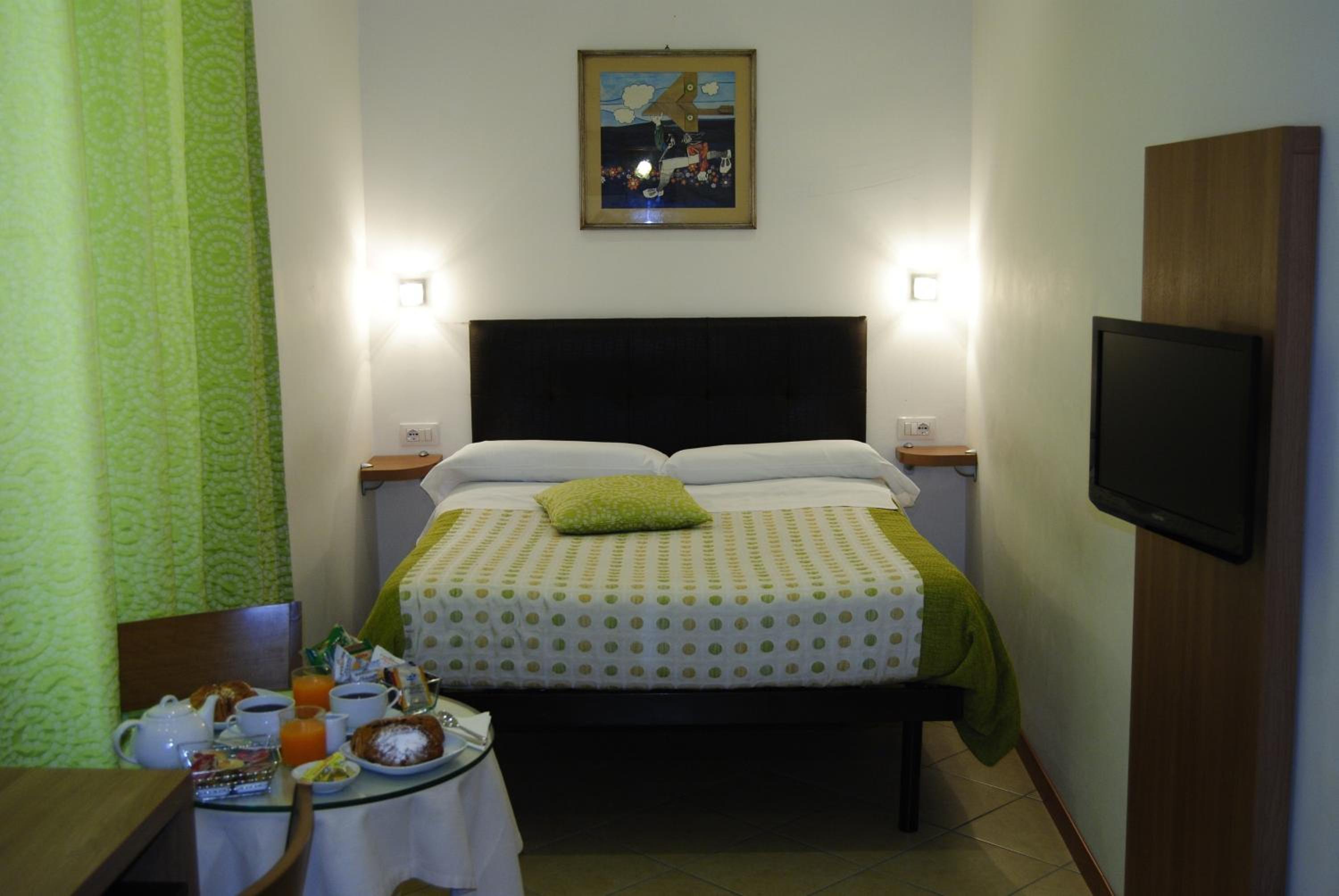 Double or Twin Room photo 1