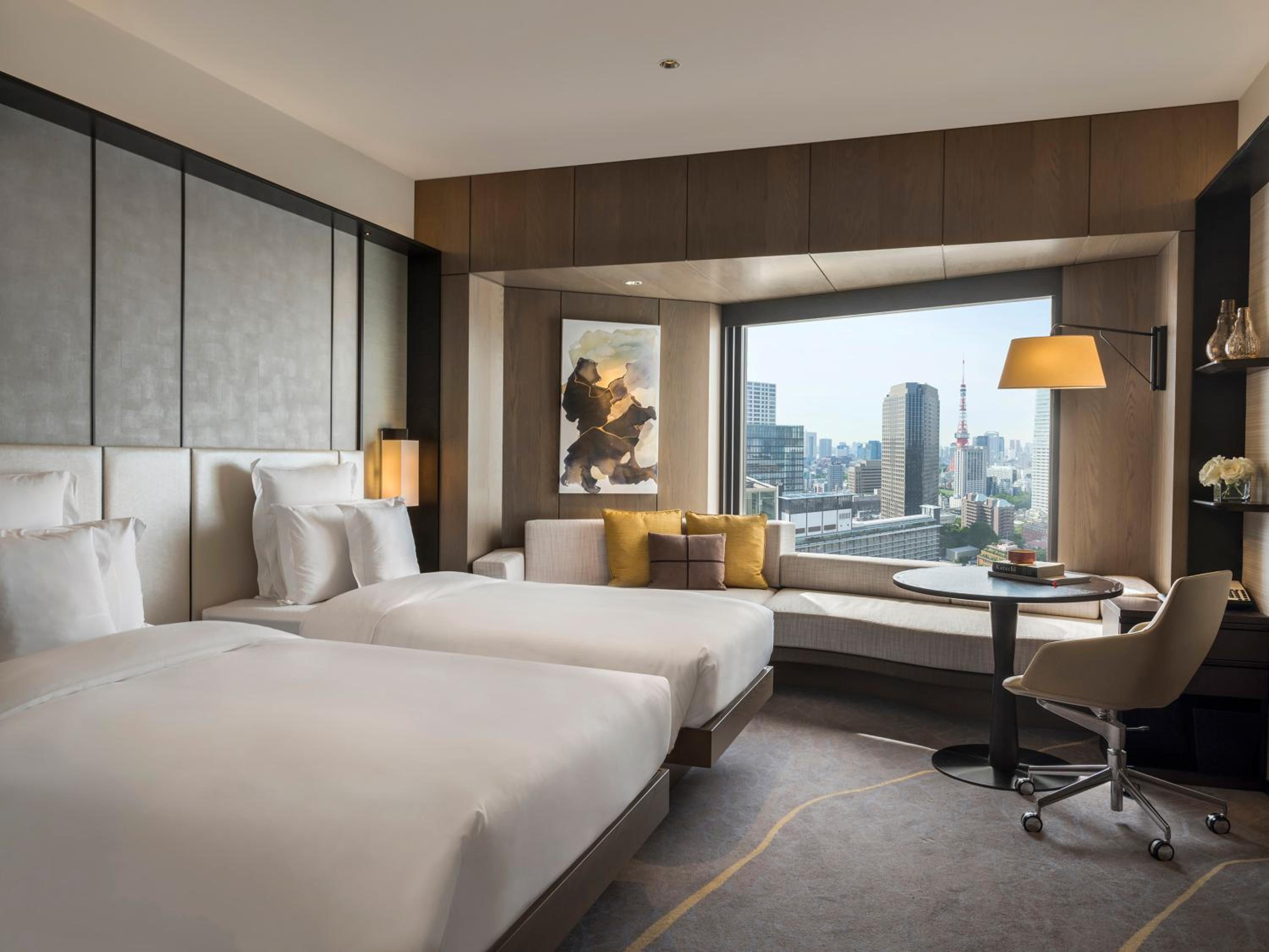 2 Single Premium Club Lounge Access