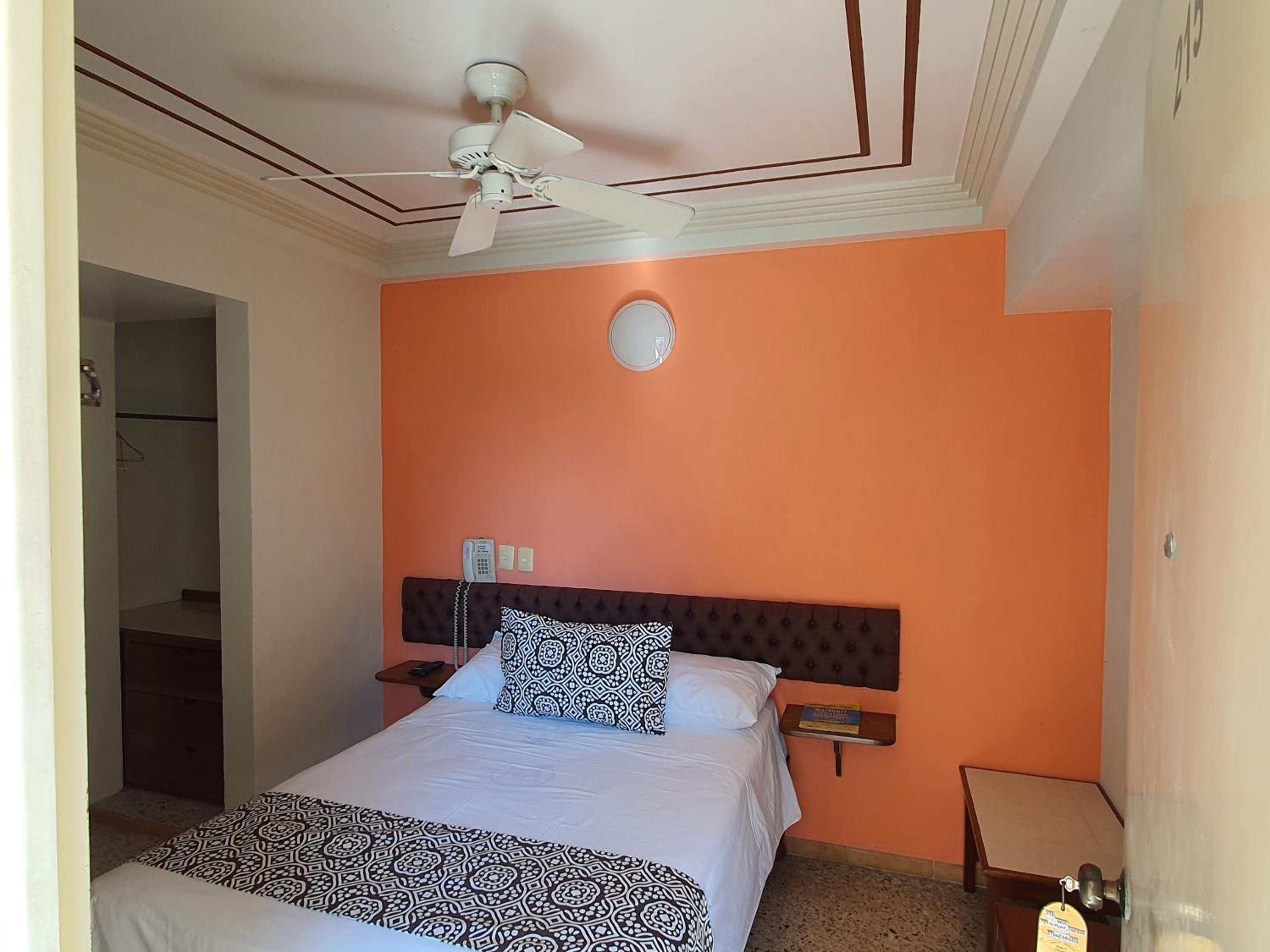 Double Room - Photo 5