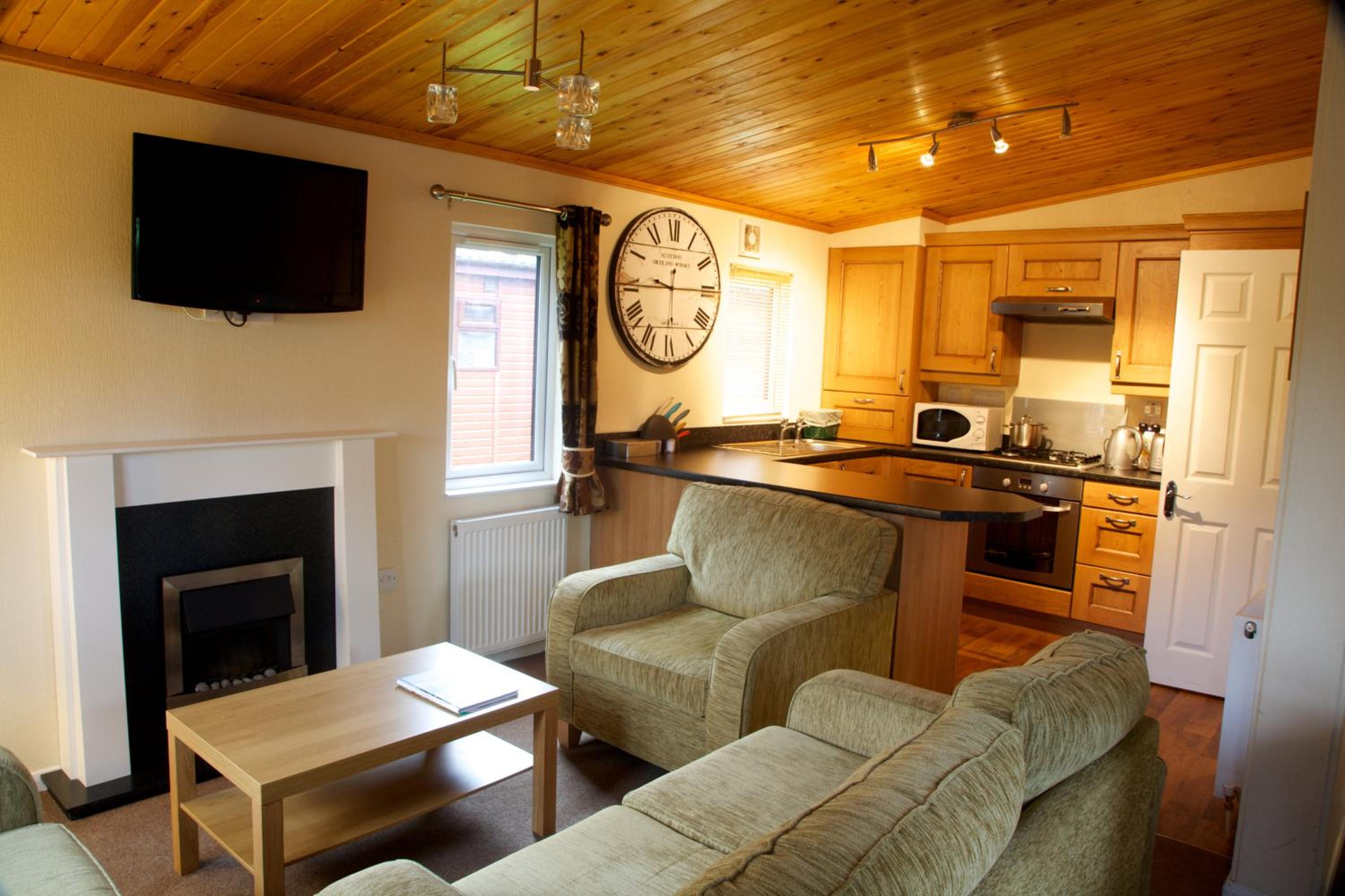 Woodland Lodge (Two Bedroom Log Cabin) - Photo 3