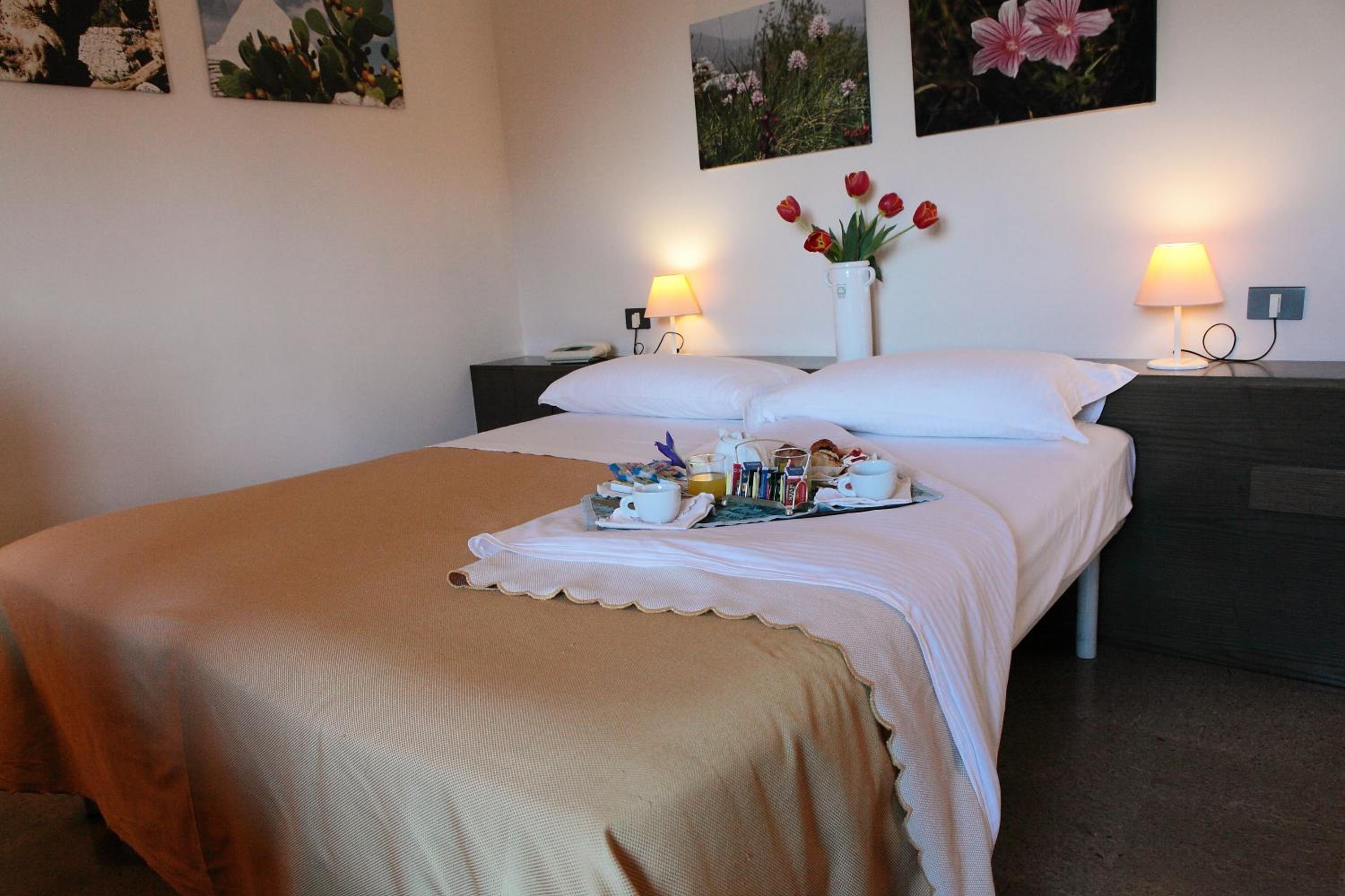 Double Room - Photo 6