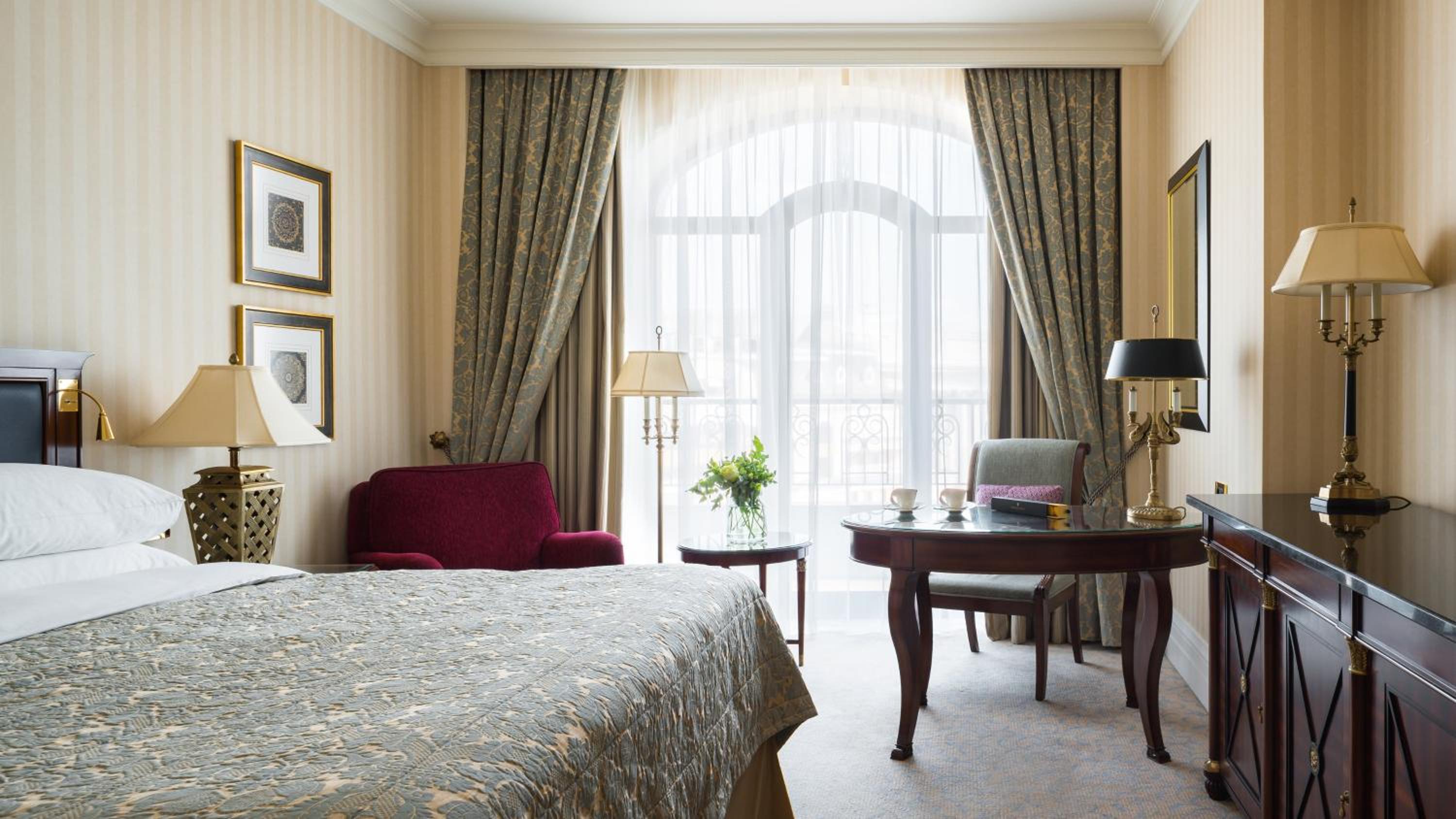 Premium Room - Photo 9