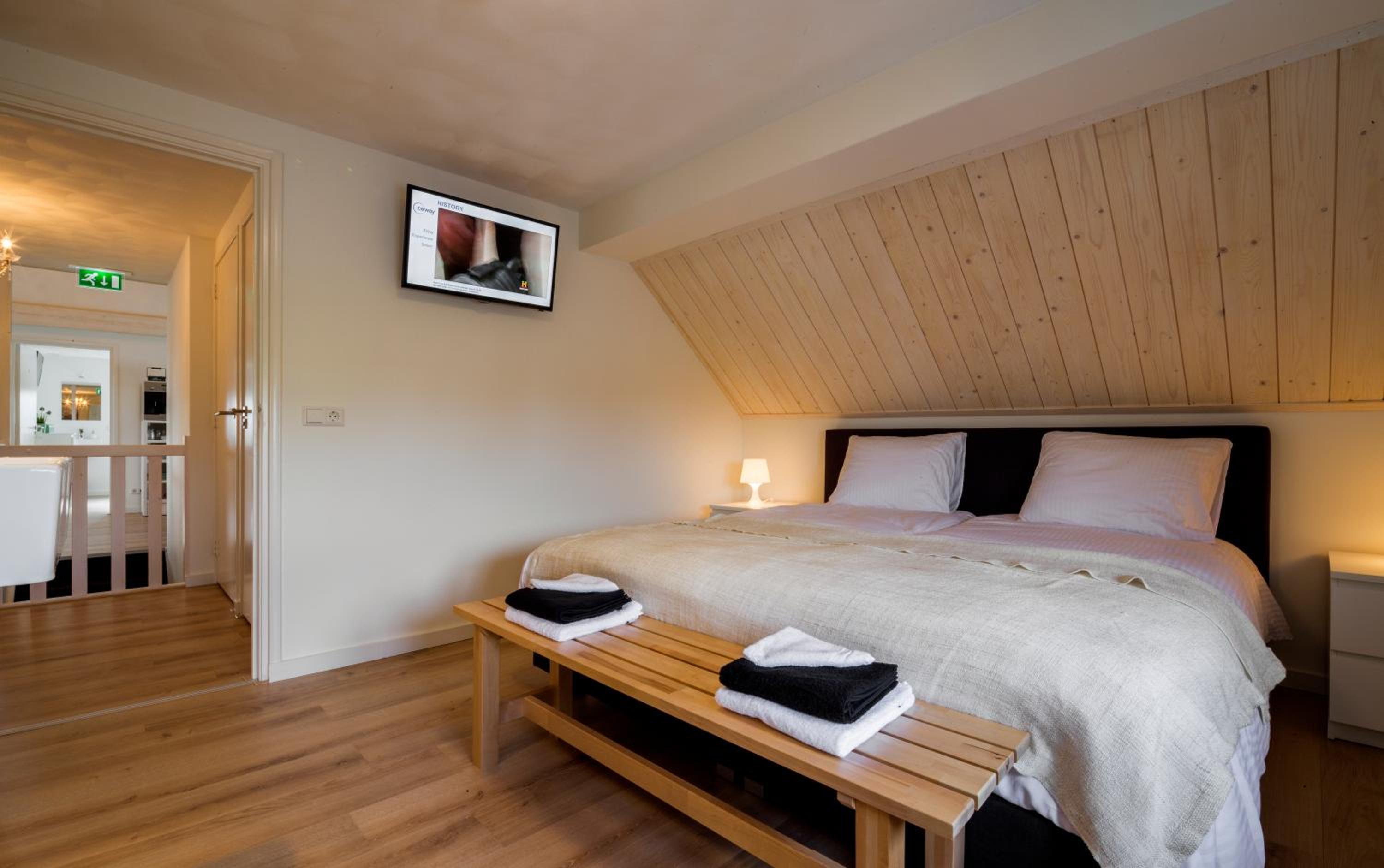 Double Room with Shared Bathroom photo 1