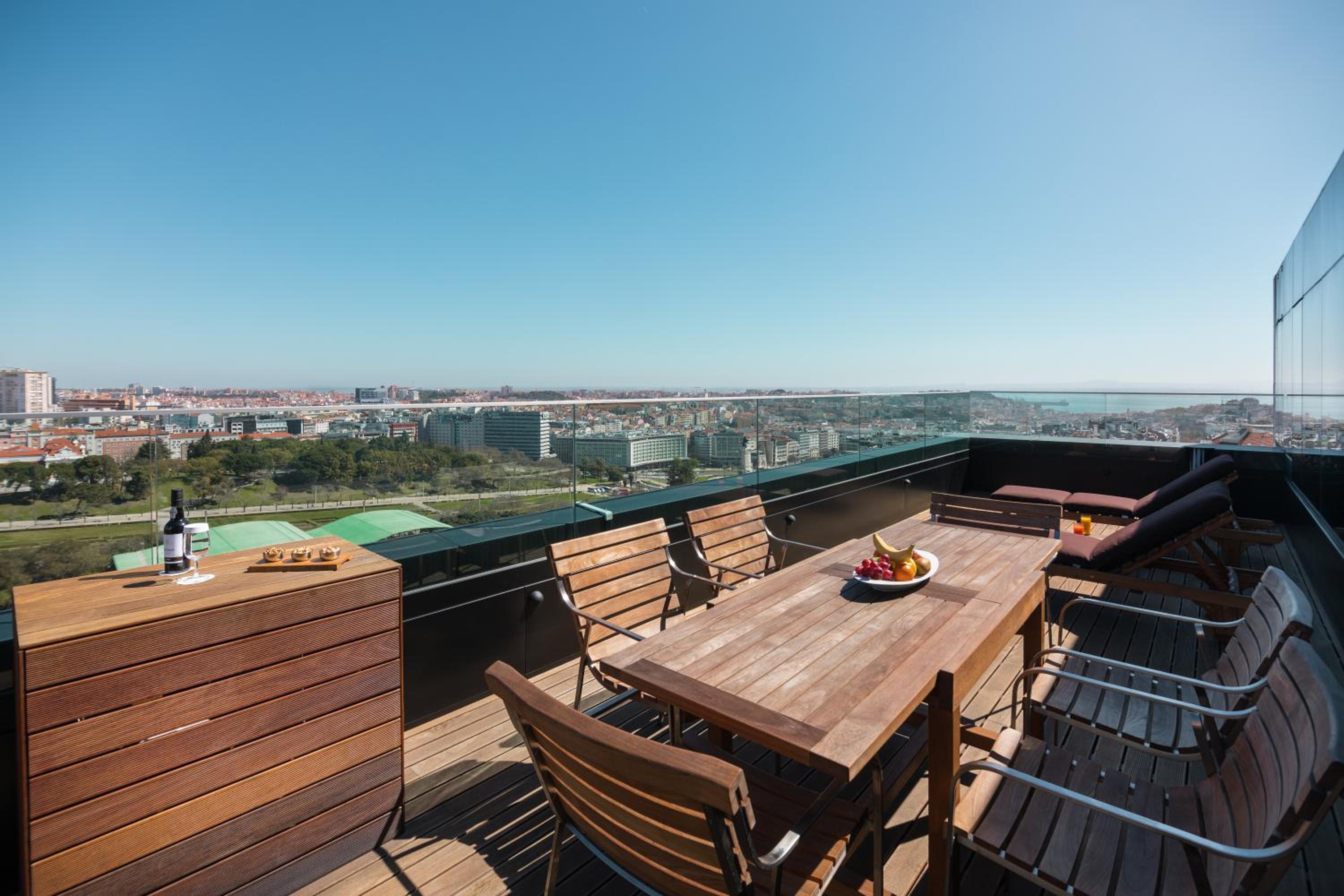 One-Bedroom Suite with Terrace