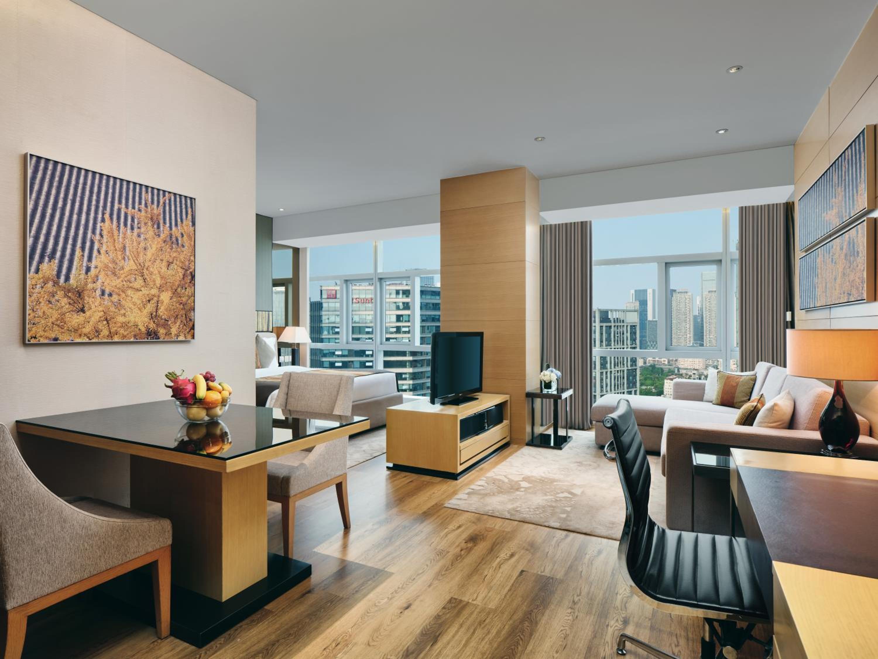 Deluxe Suite - Photo 3