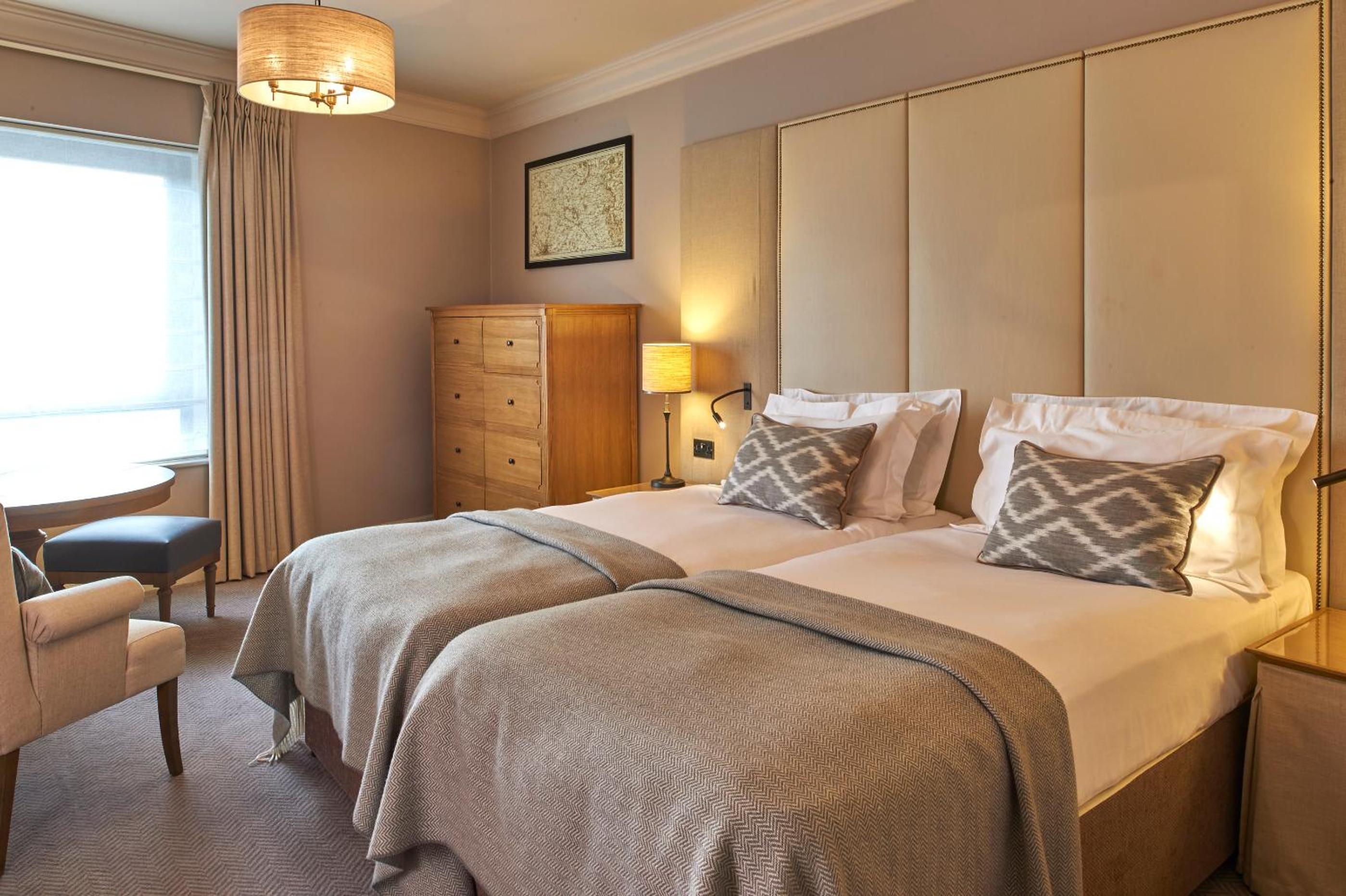 Standard Twin Room - Photo 6