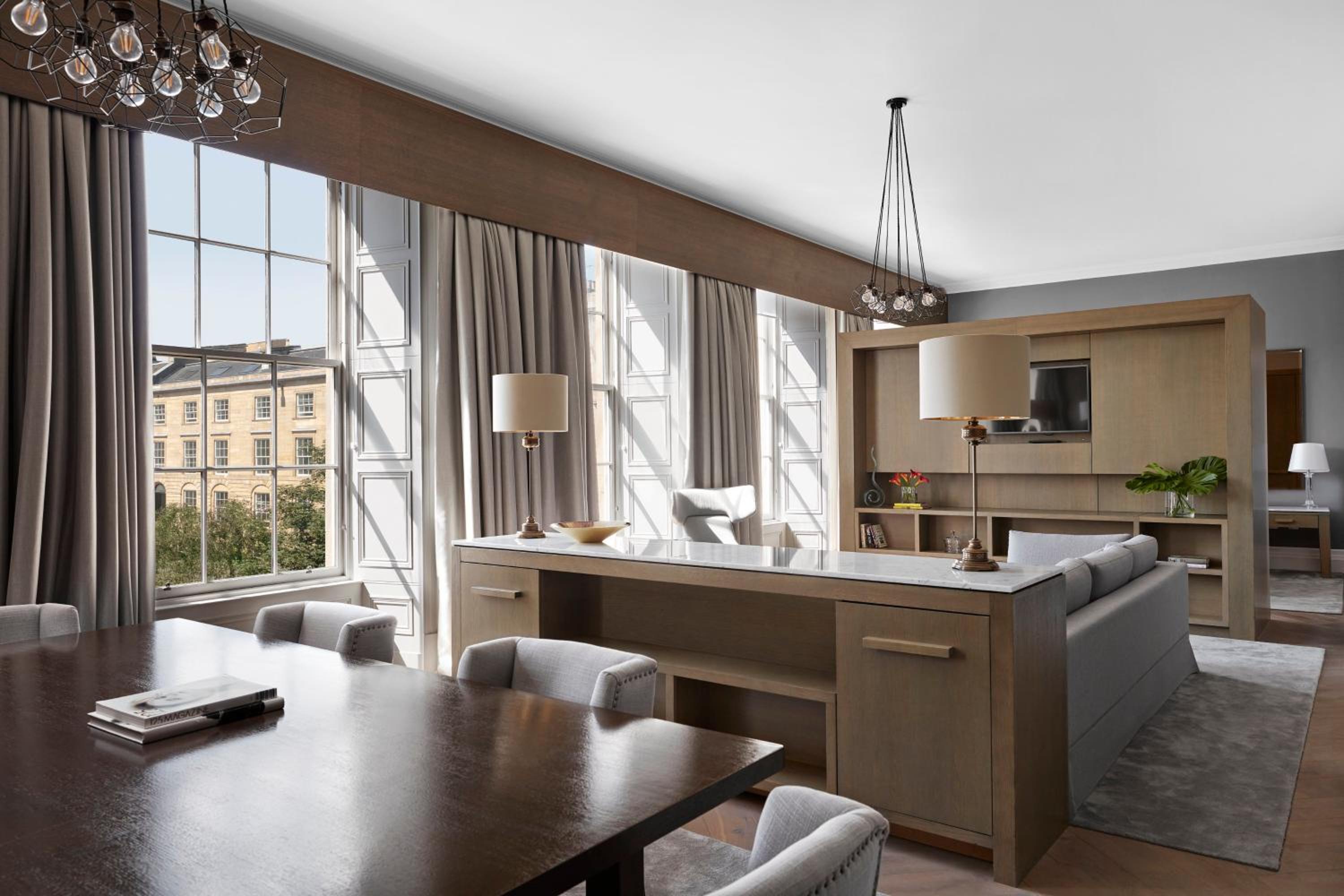 The Georgian Suite - Photo 2