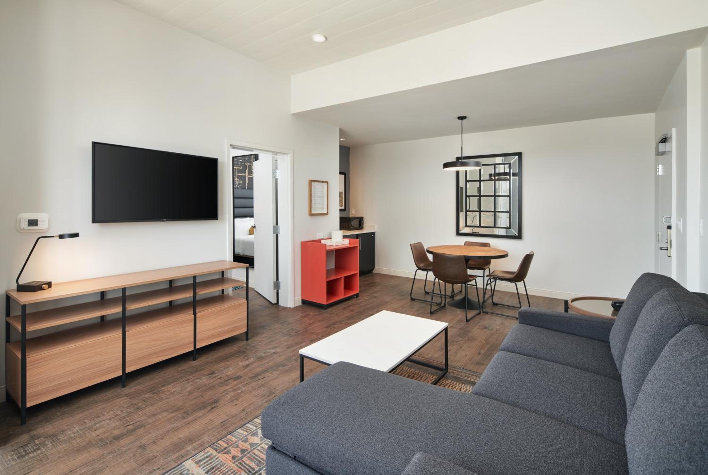 King Suite - Photo 18
