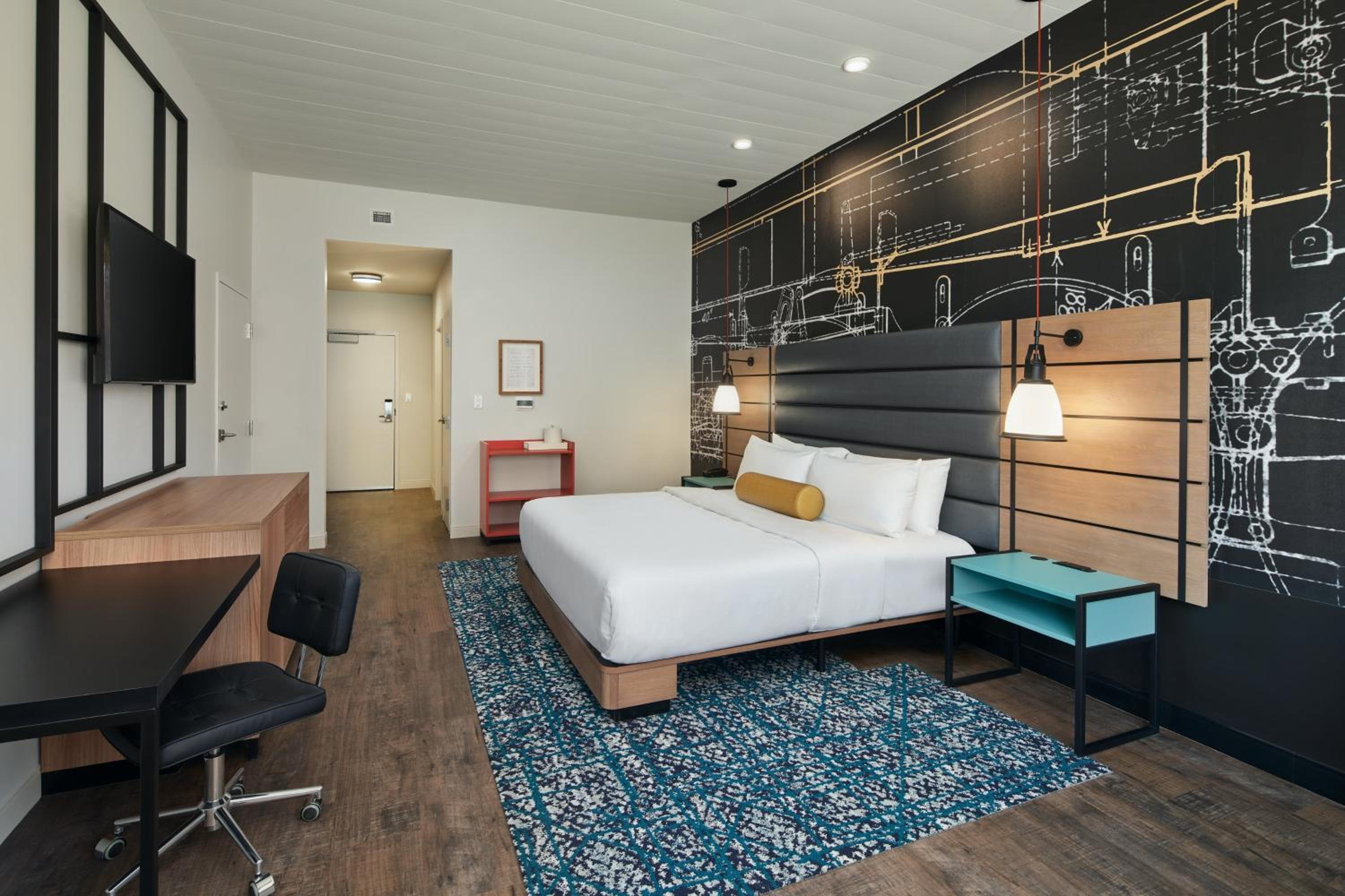 Standard King Room - Photo 3