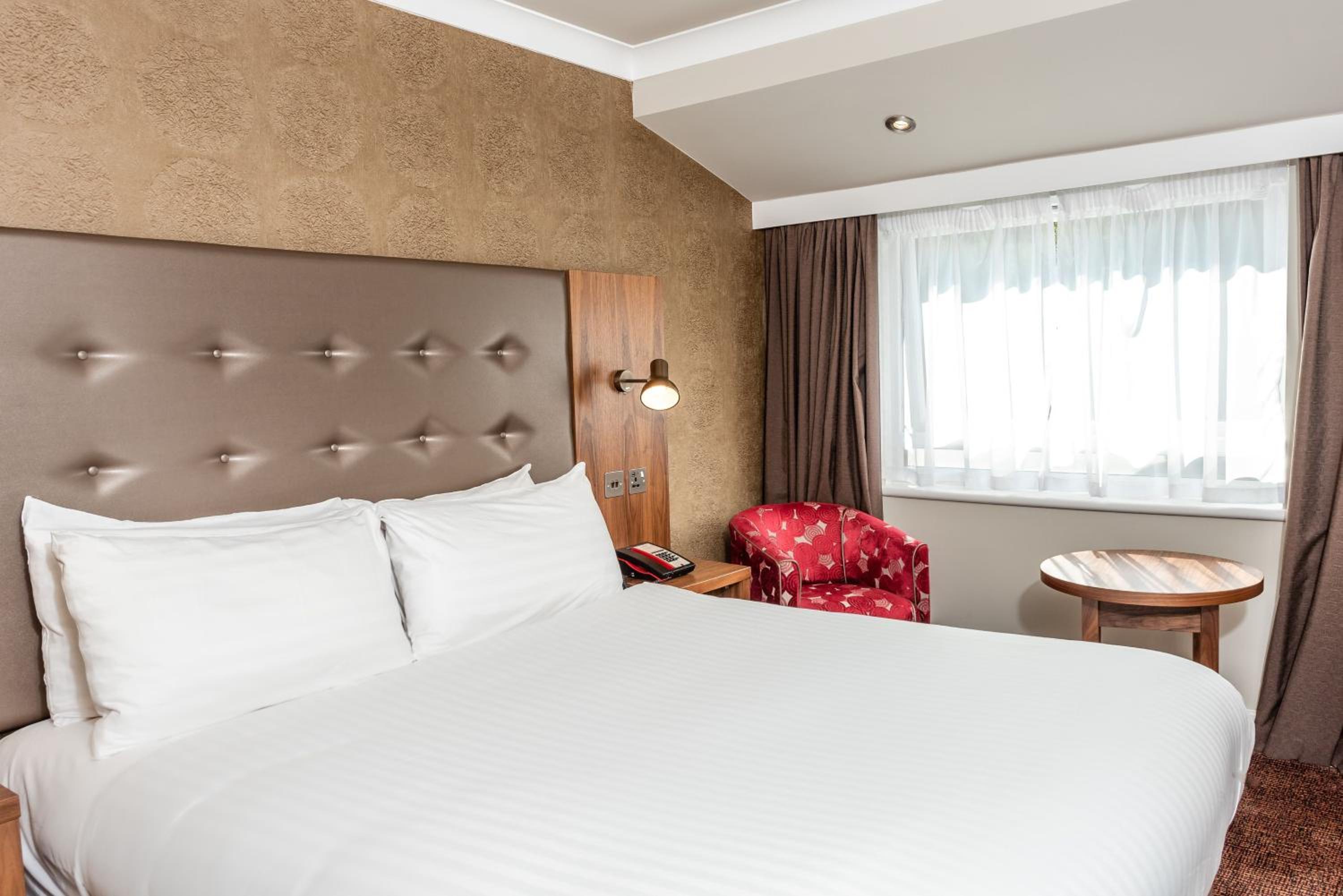Standard Queen Room - Photo 5