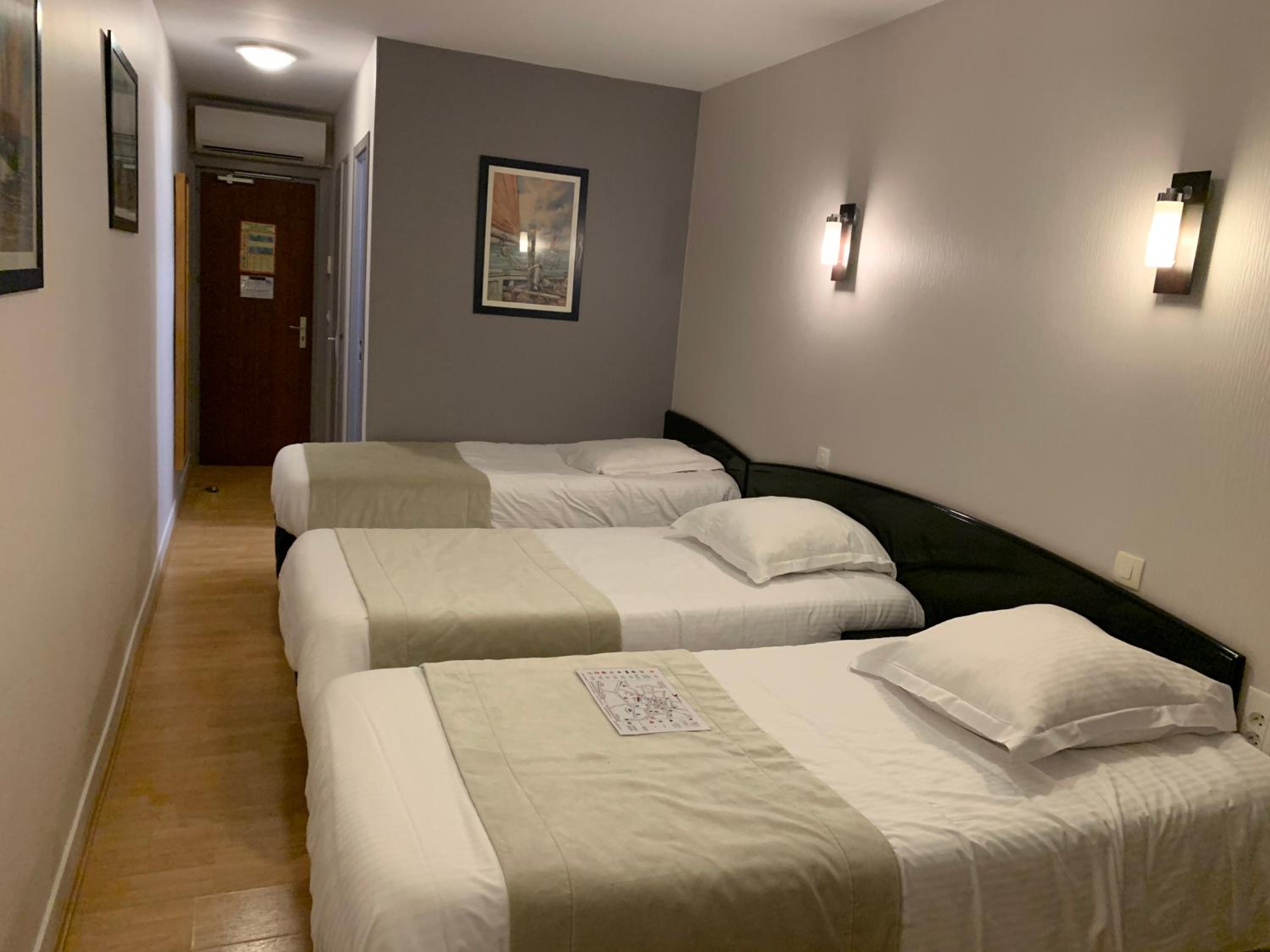 Triple Room (3 Adults) photo 1