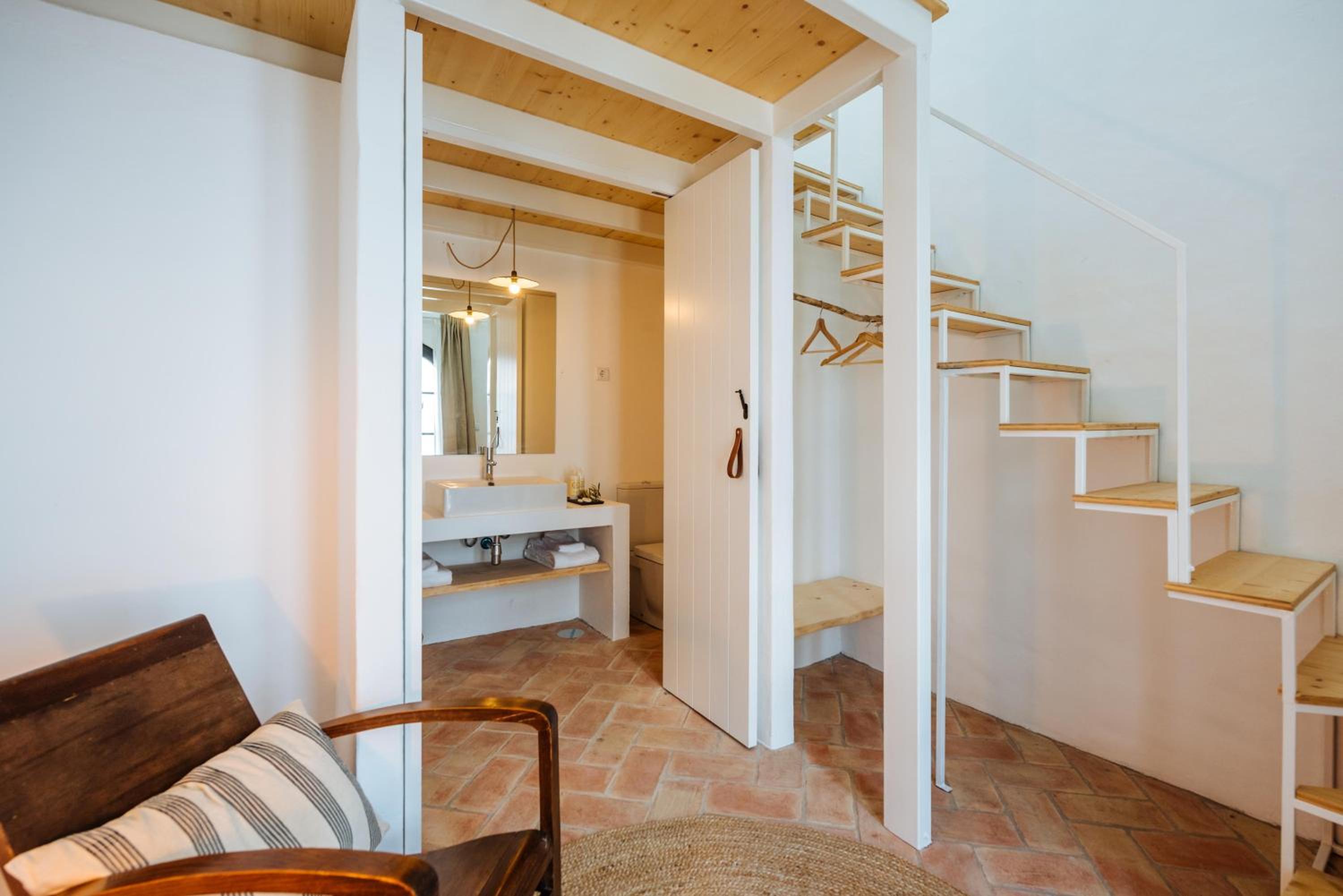 Double Room with Mezzanine and Garden View - Photo 4