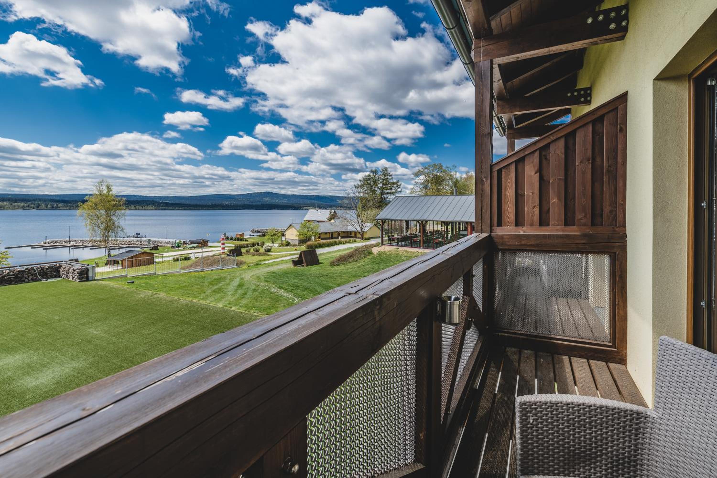 Double Room with Balcony and Lake View photo 1