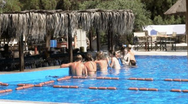 Triple Beach Hut photo 3