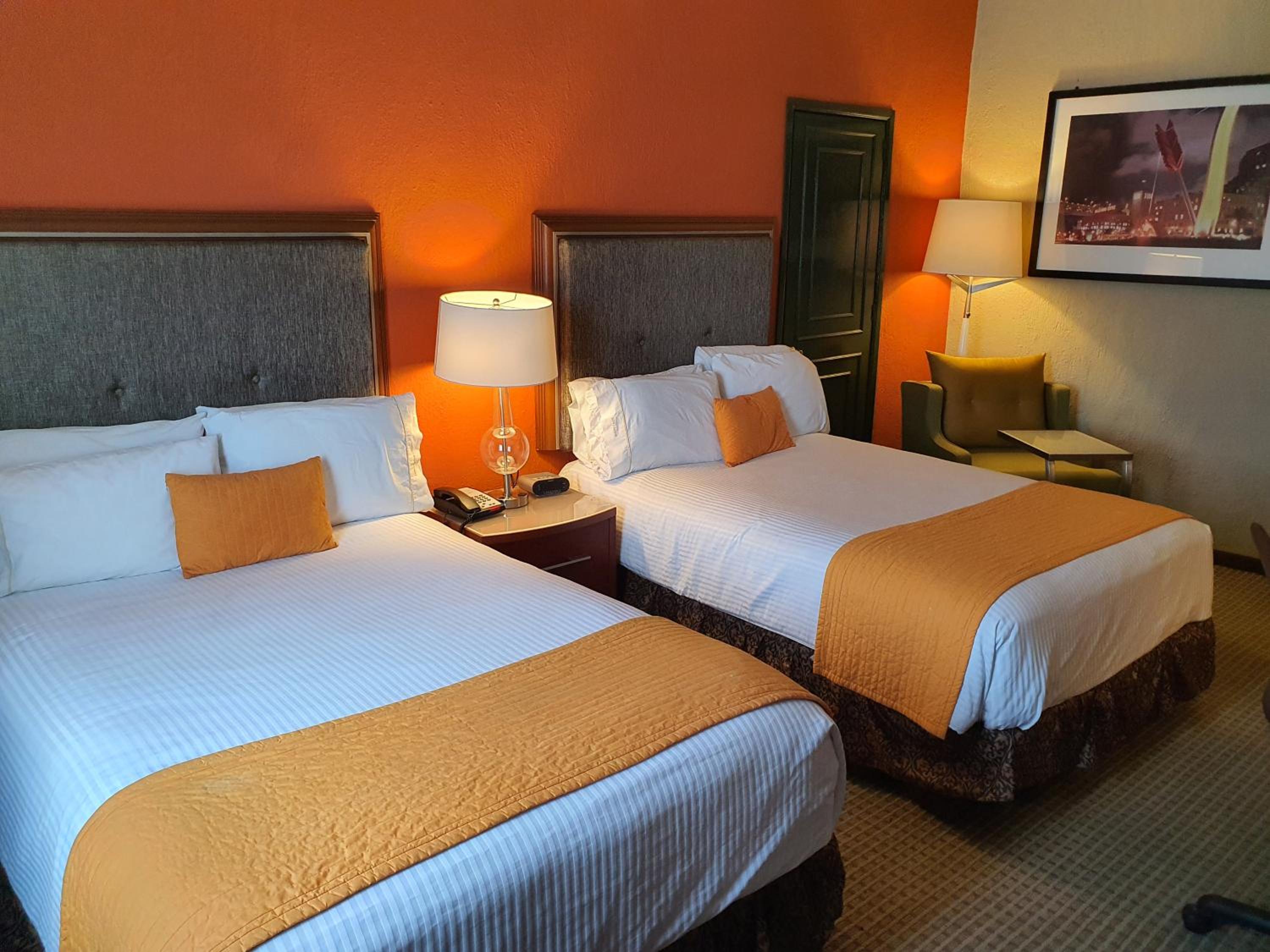 Double Room with Two Double Beds - Photo 9