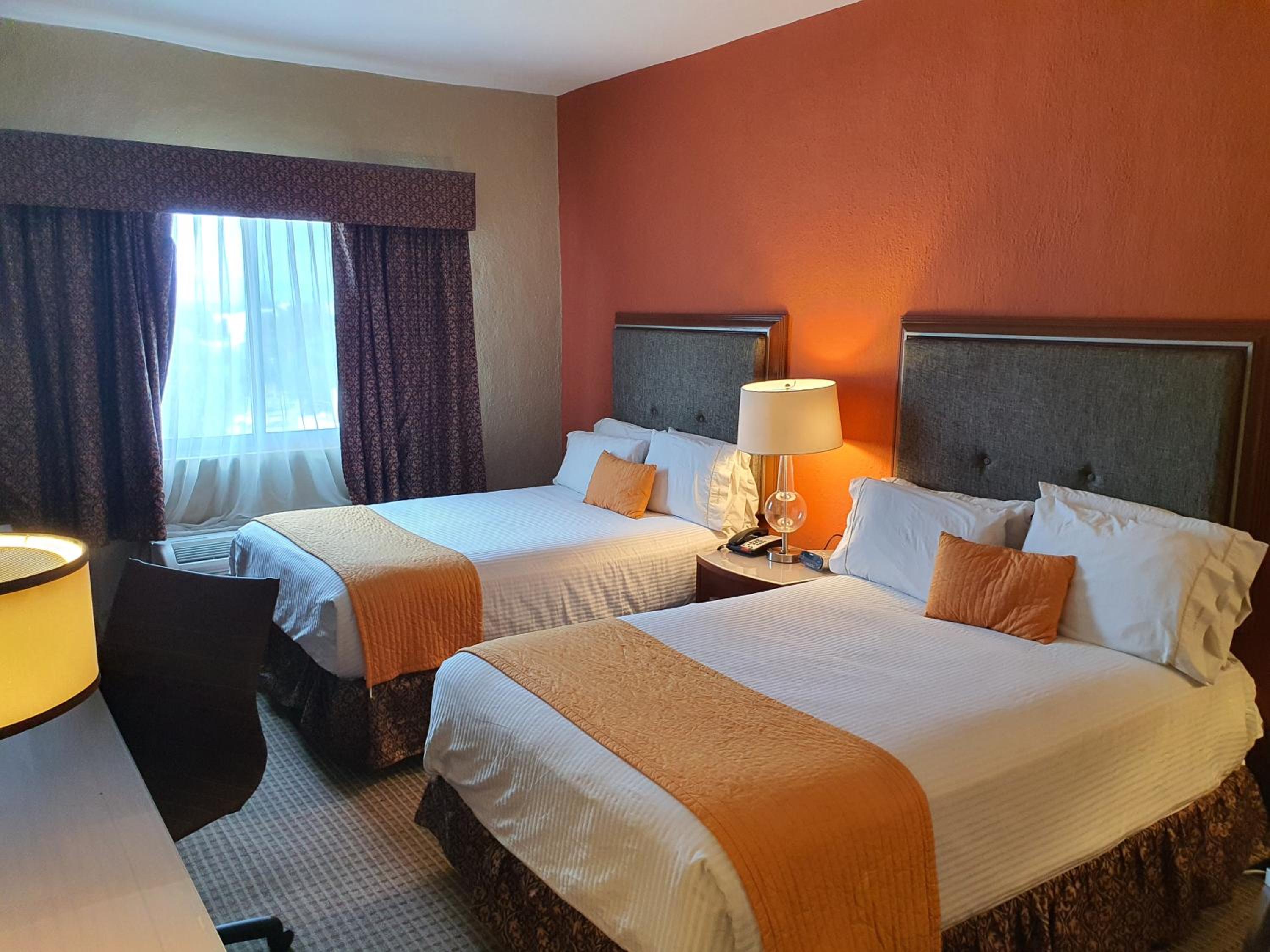Double Room with Two Double Beds - Photo 8