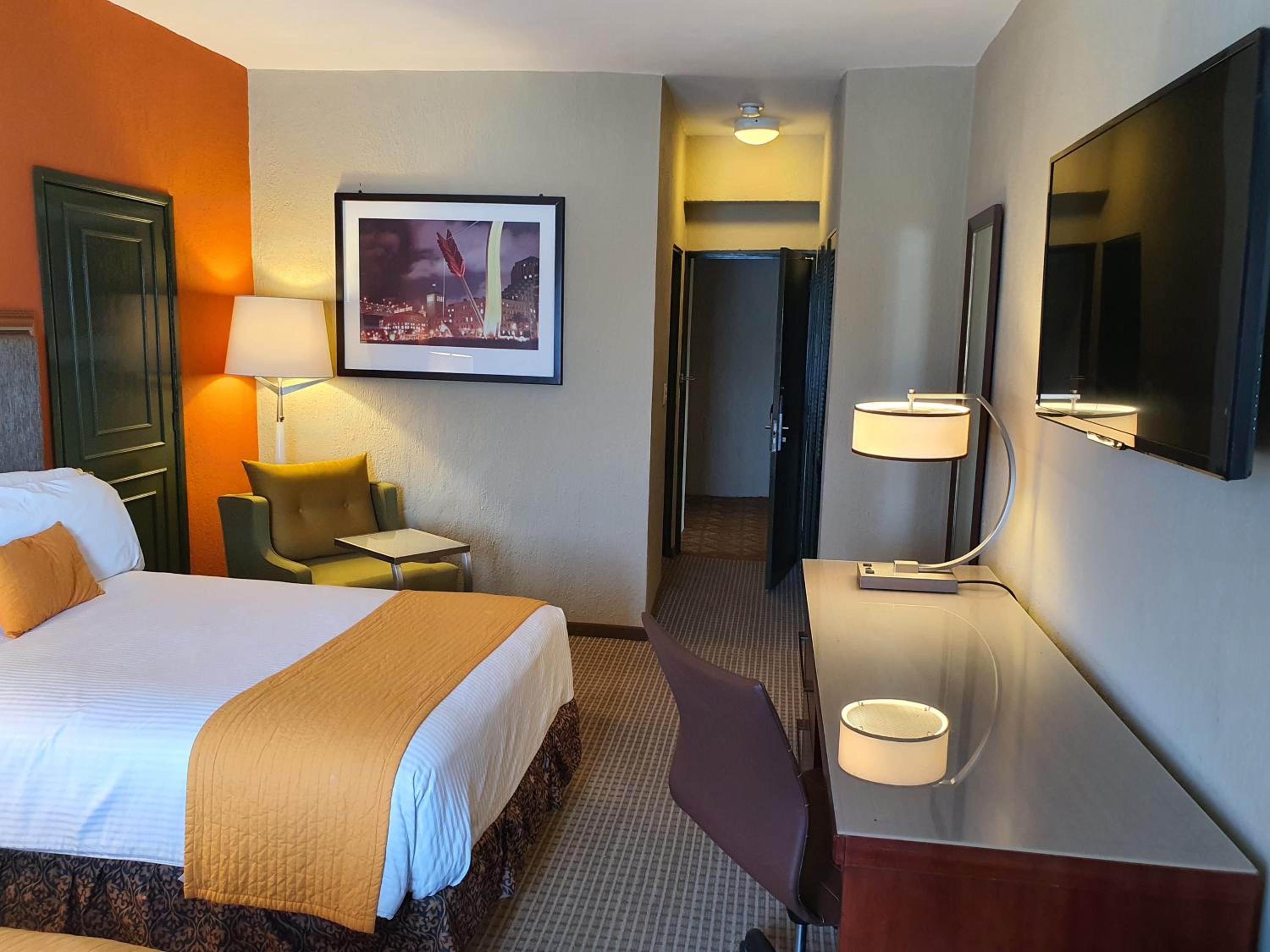 Double Room with Two Double Beds - Photo 7