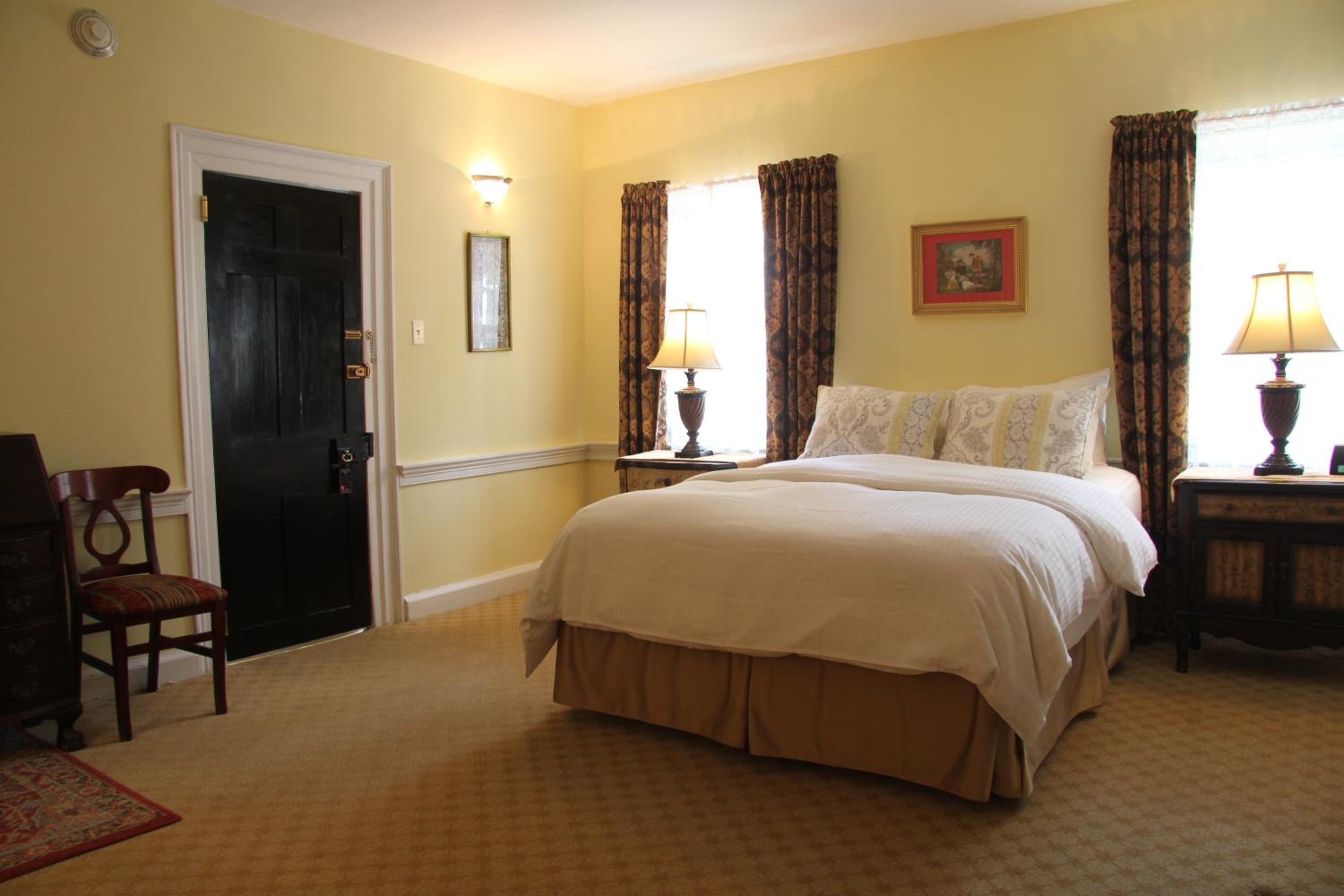 Luxury Room 302 Main Building