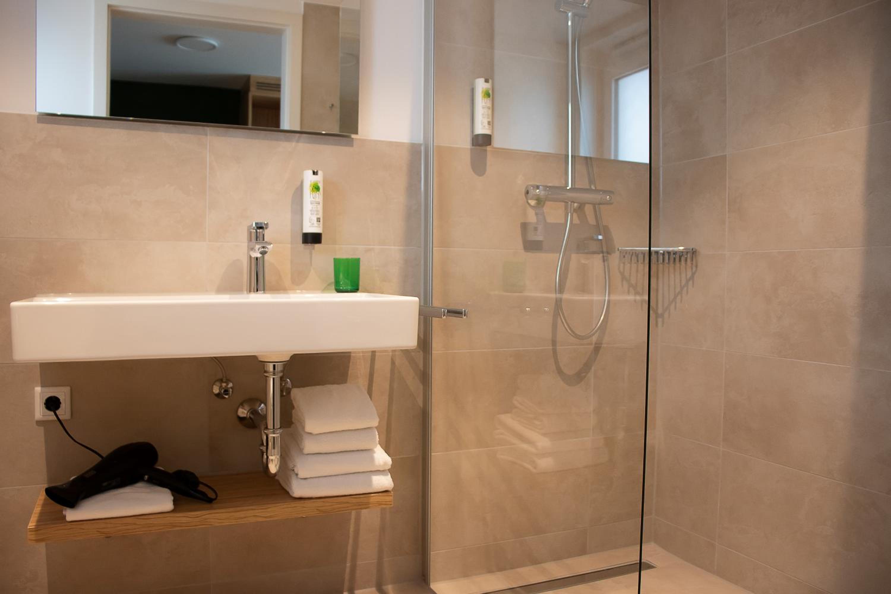 Double Room - Photo 4
