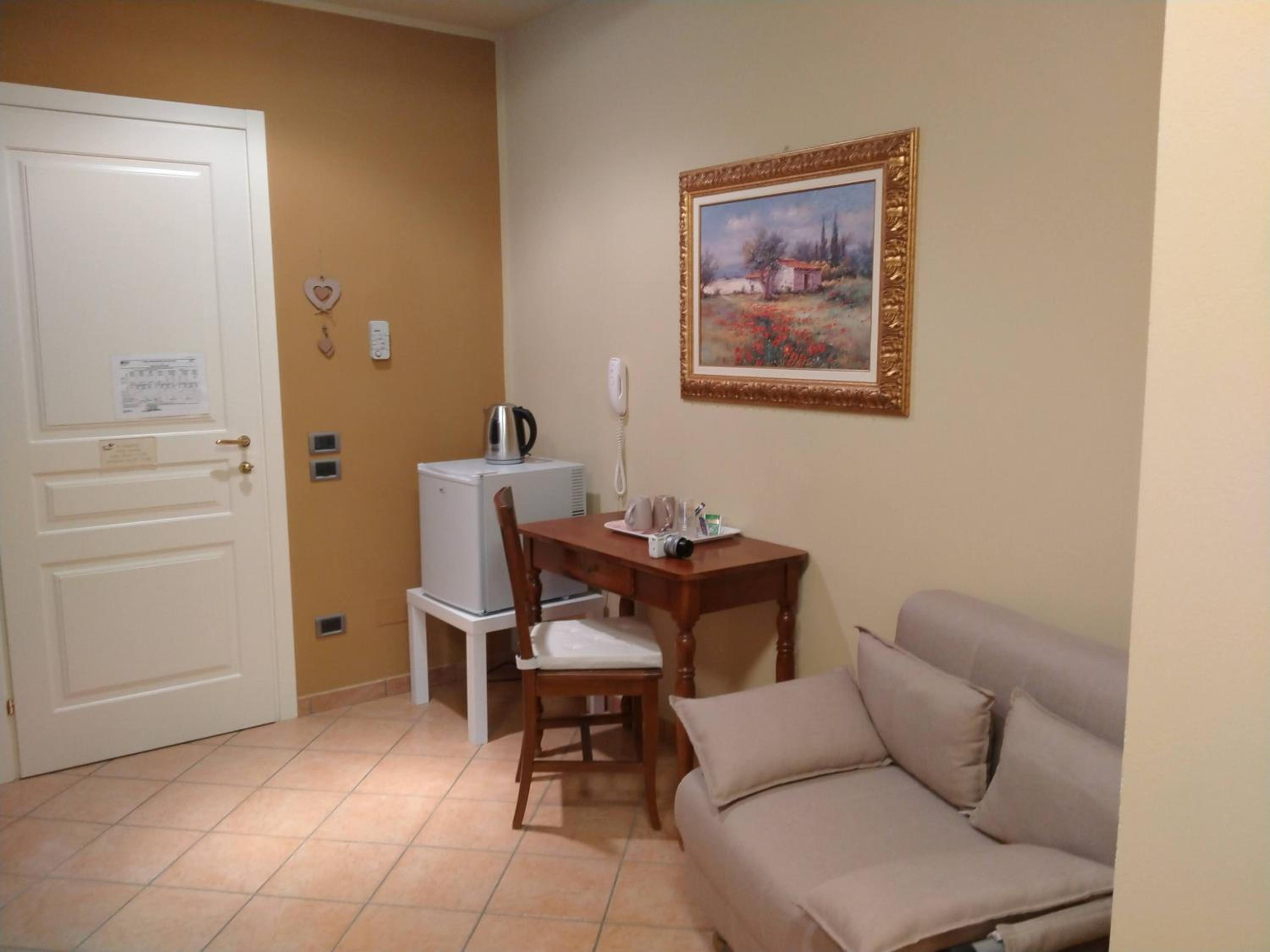Deluxe Room (2 Adults + 1 Child) photo 3