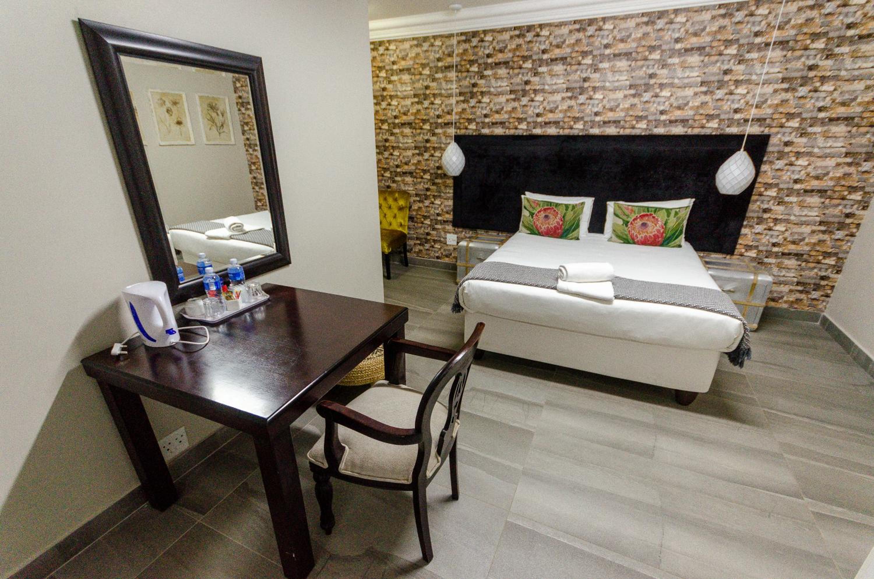 Deluxe Double or Twin Room - Photo 1